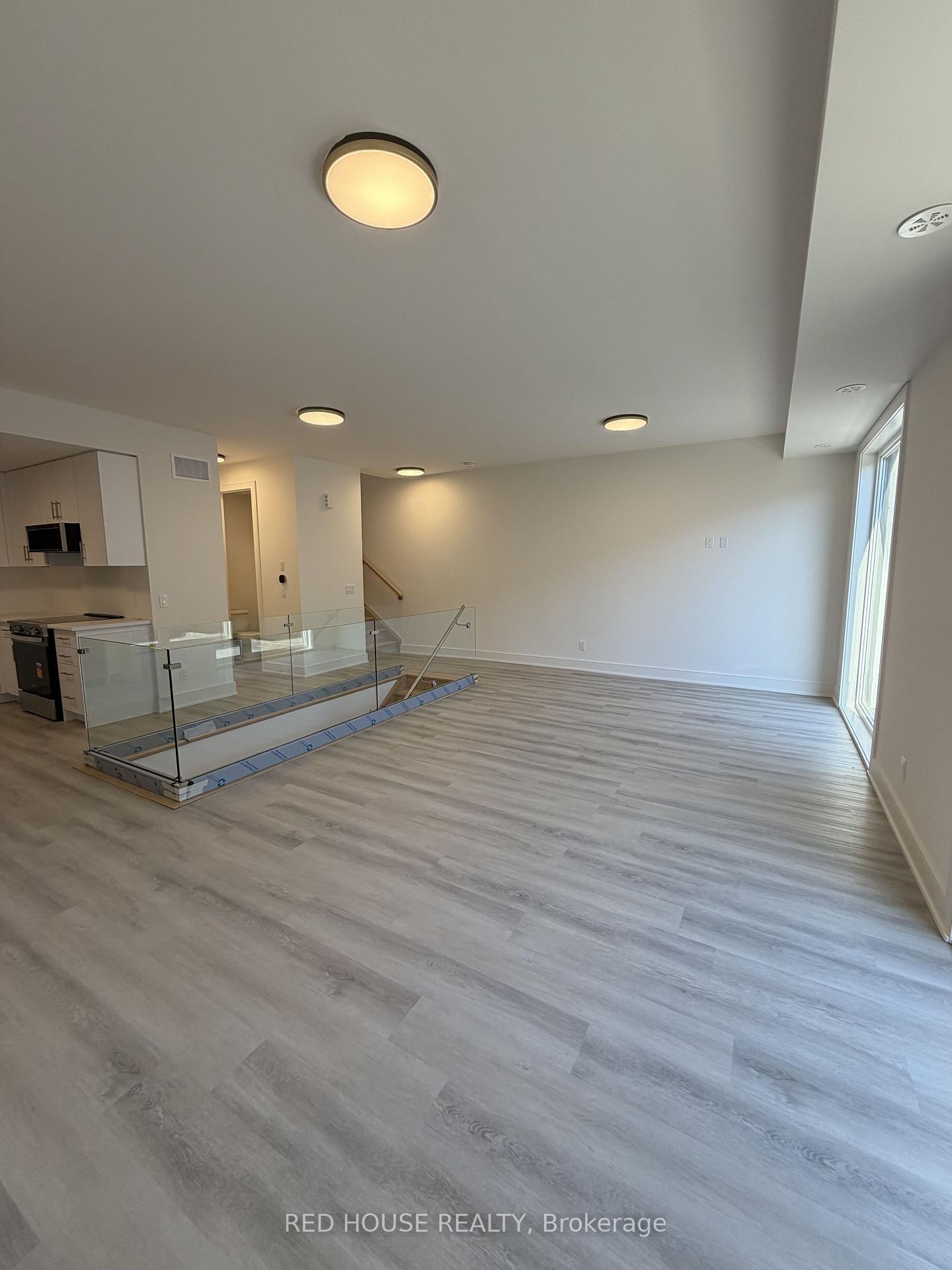 Photo 10 of 260 Ellis Avenue, St. Catharines, Oakdale — HOMEH