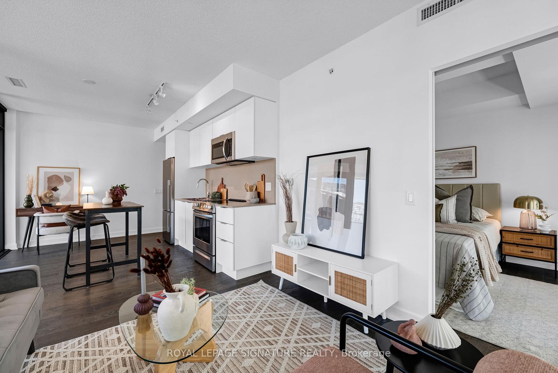 Photo 5 of Unit 1212, 25 Richmond Street E, Toronto, Church-Yonge Corridor — HOMEH