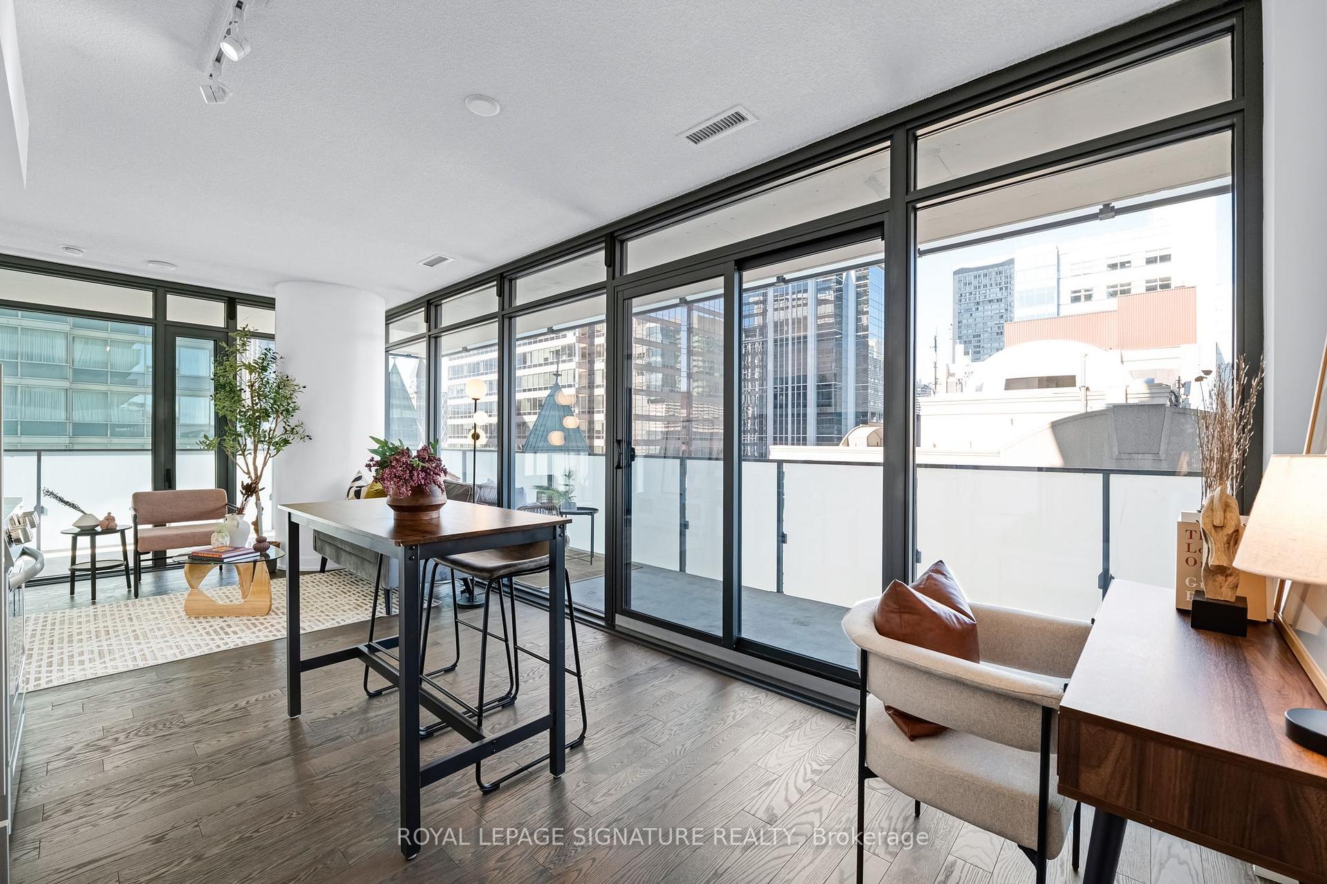 Photo 7 of Unit 1212, 25 Richmond Street E, Toronto, Church-Yonge Corridor — HOMEH