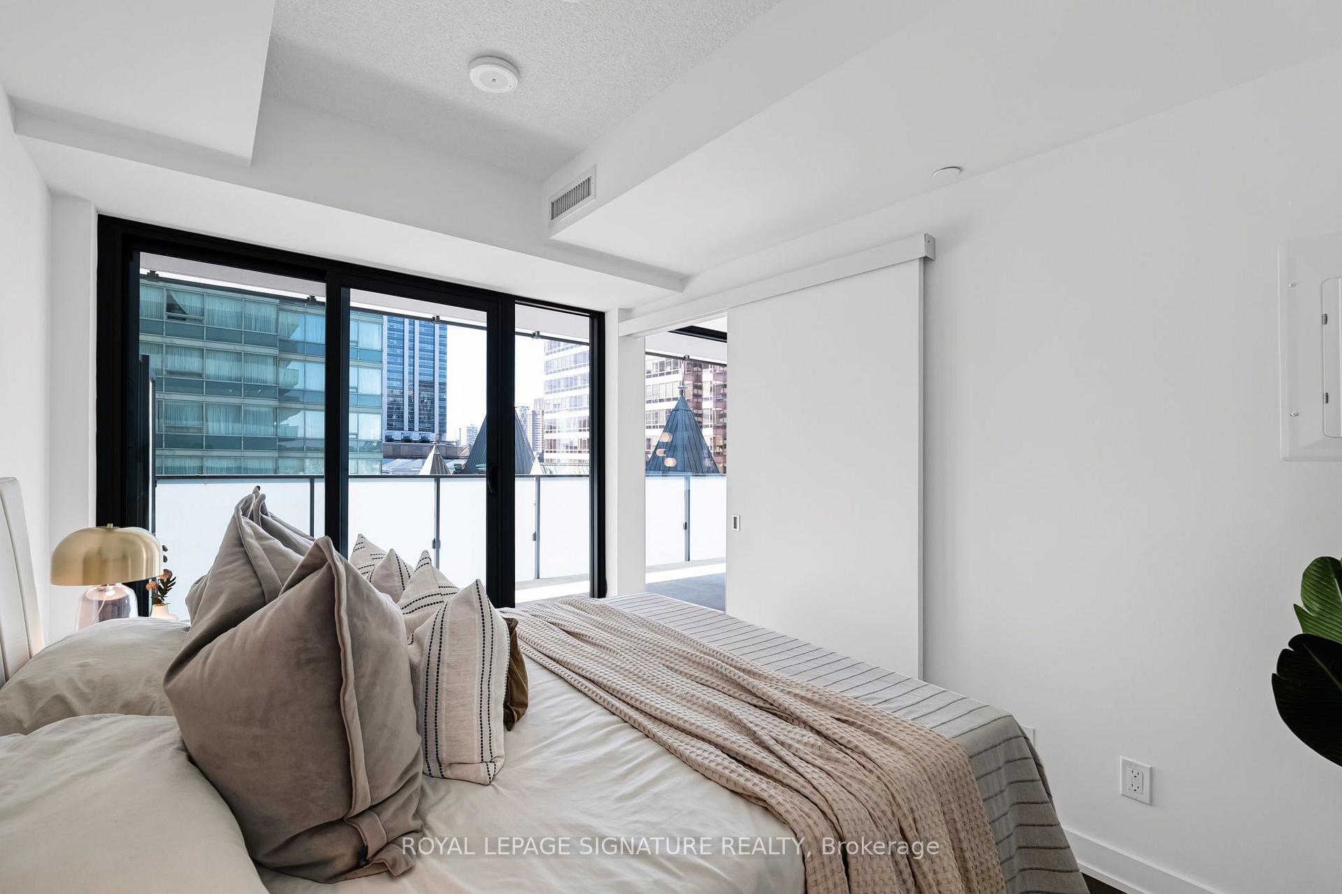 Photo 16 of Unit 1212, 25 Richmond Street E, Toronto, Church-Yonge Corridor — HOMEH