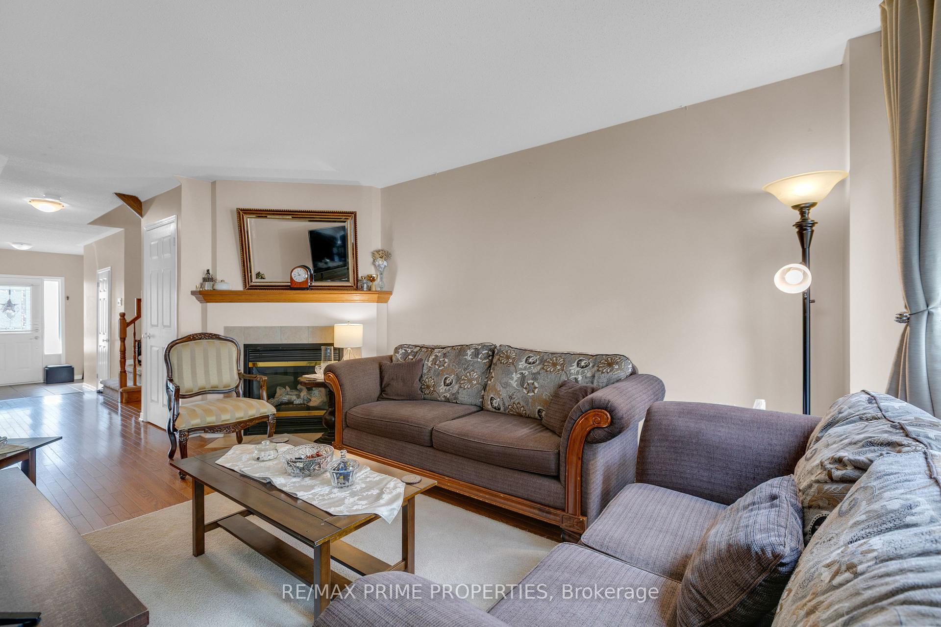 Photo 8 of 33 Inverkip Avenue, Ottawa, Hunt Club Park/Greenboro — HOMEH