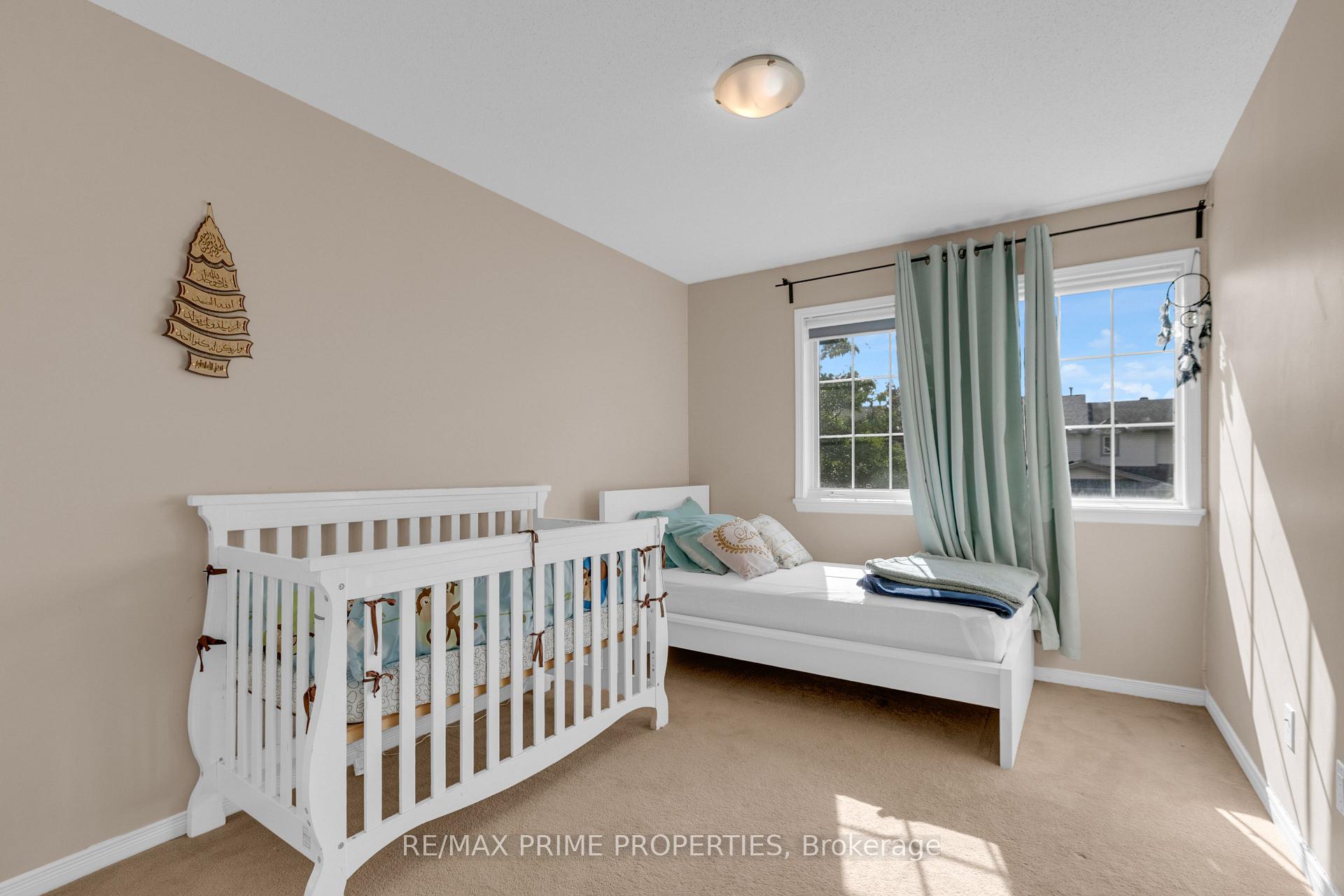 Photo 22 of 33 Inverkip Avenue, Ottawa, Hunt Club Park/Greenboro — HOMEH
