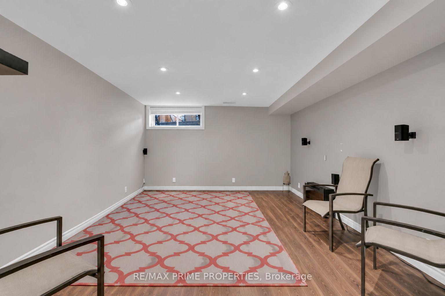 Photo 28 of 33 Inverkip Avenue, Ottawa, Hunt Club Park/Greenboro — HOMEH