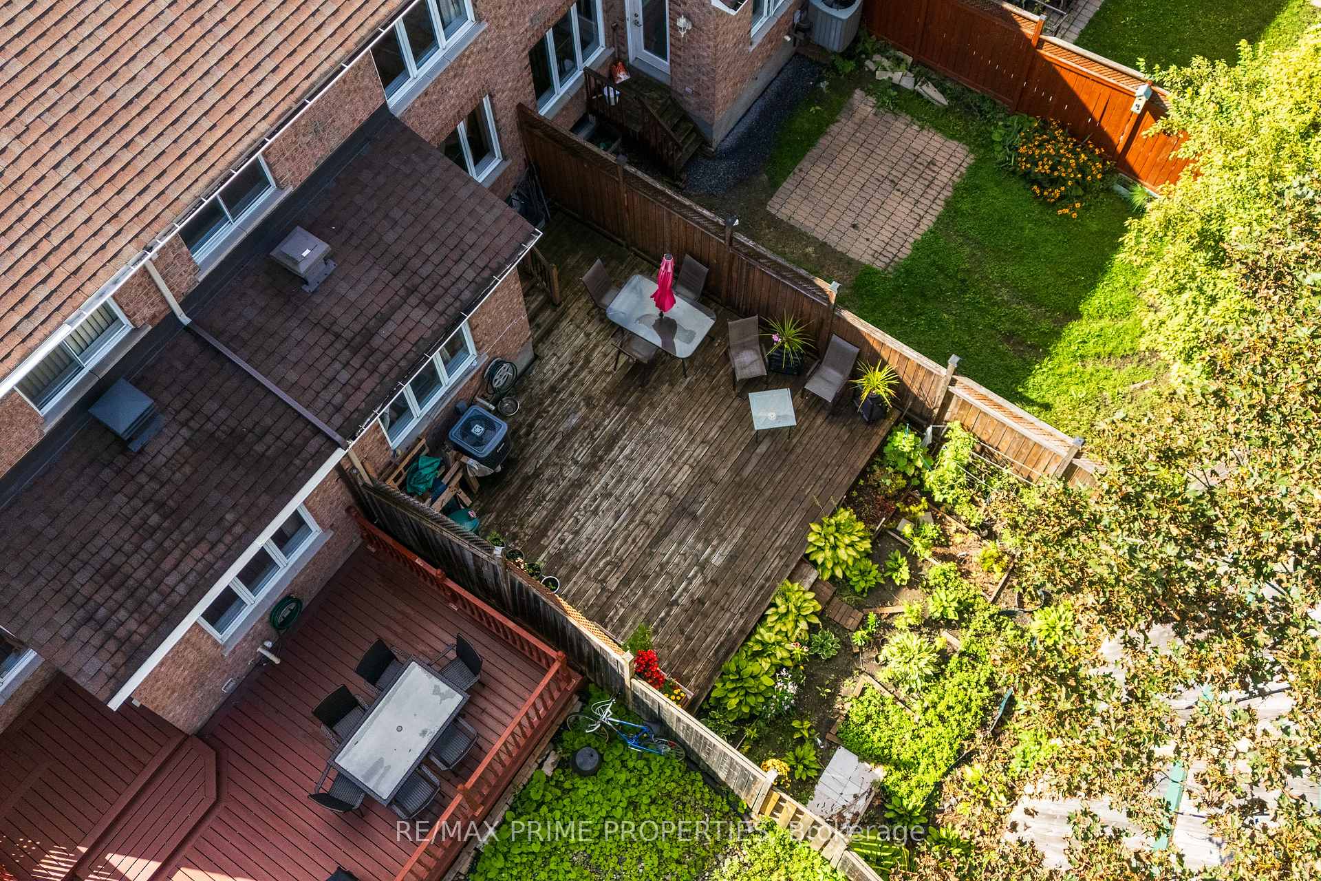 Photo 33 of 33 Inverkip Avenue, Ottawa, Hunt Club Park/Greenboro — HOMEH