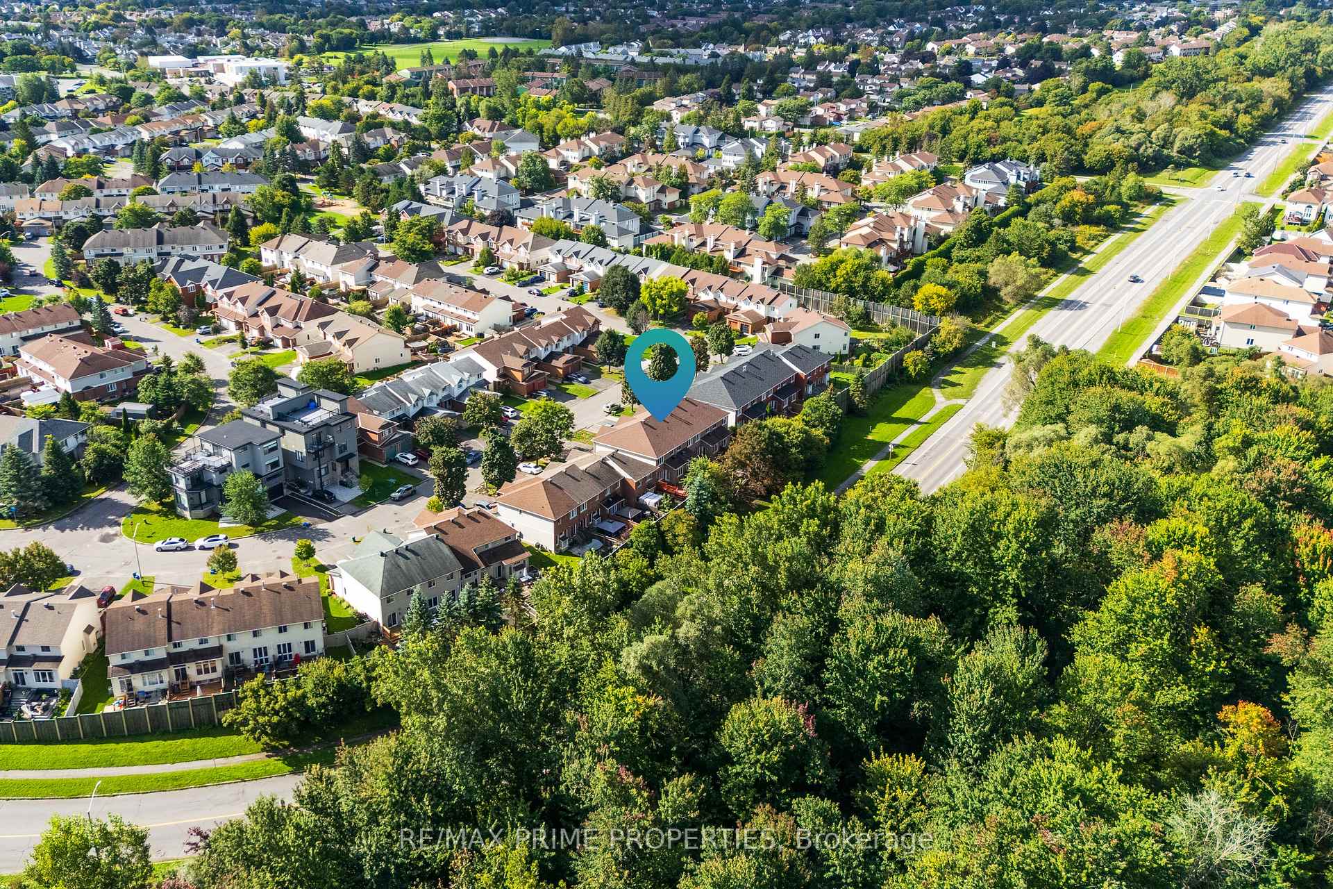 Photo 34 of 33 Inverkip Avenue, Ottawa, Hunt Club Park/Greenboro — HOMEH
