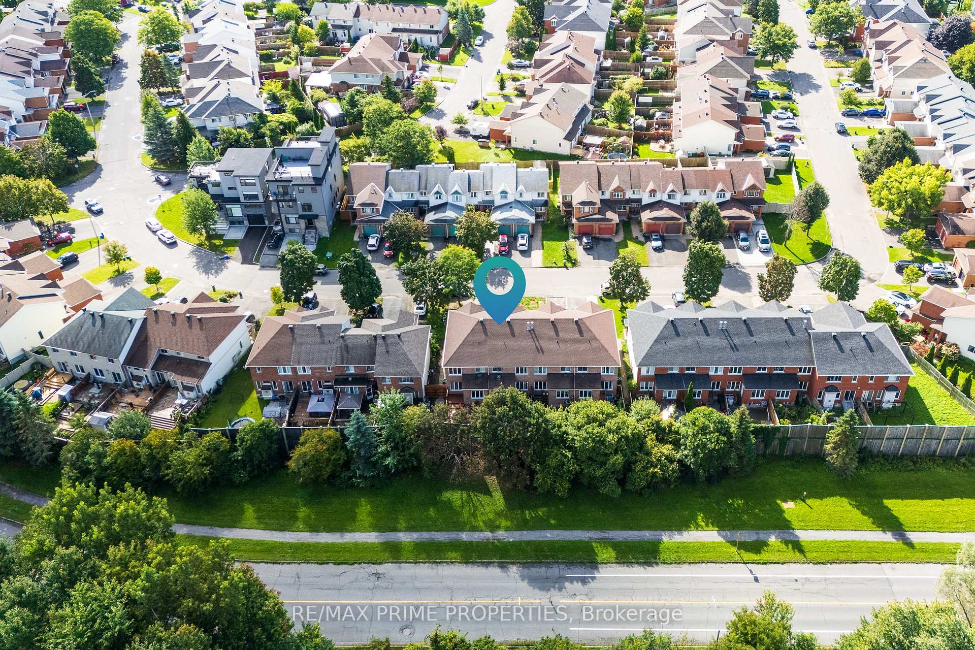 Photo 35 of 33 Inverkip Avenue, Ottawa, Hunt Club Park/Greenboro — HOMEH