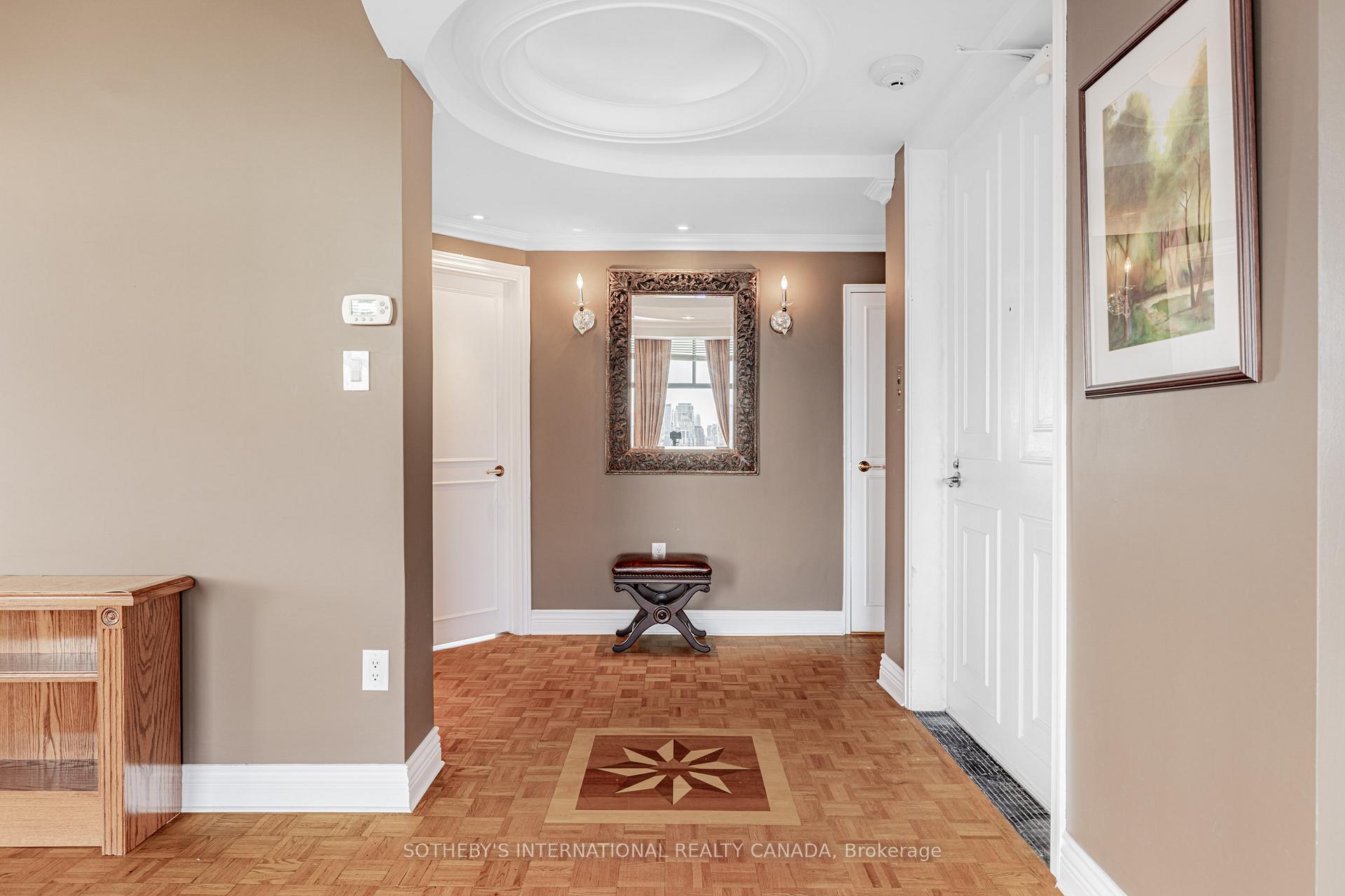 Photo 4 of Unit 13, 423 Avenue Road, Toronto, Yonge-St. Clair — HOMEH