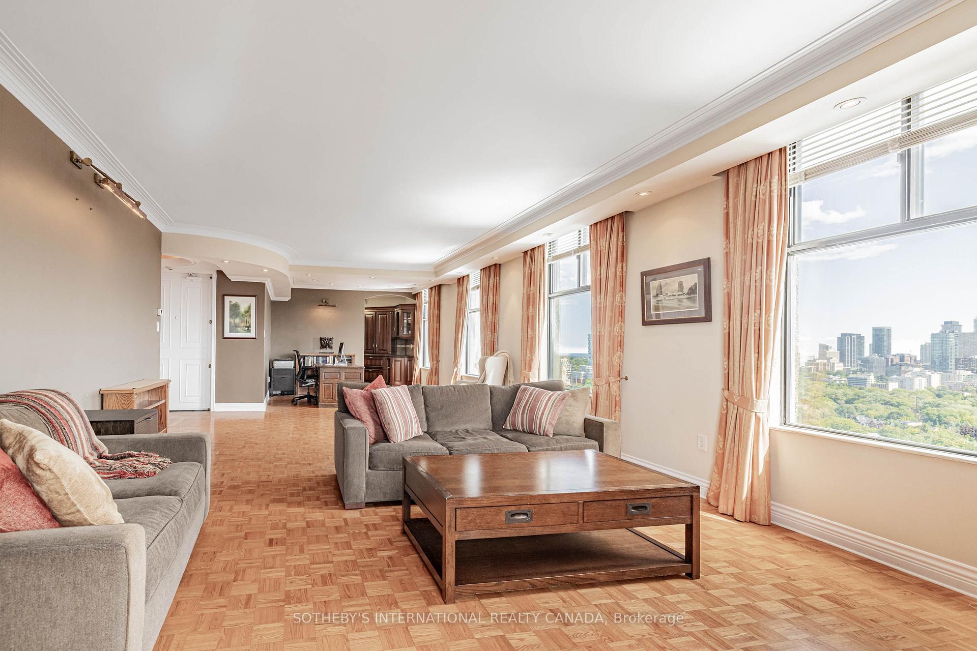 Photo 6 of Unit 13, 423 Avenue Road, Toronto, Yonge-St. Clair — HOMEH