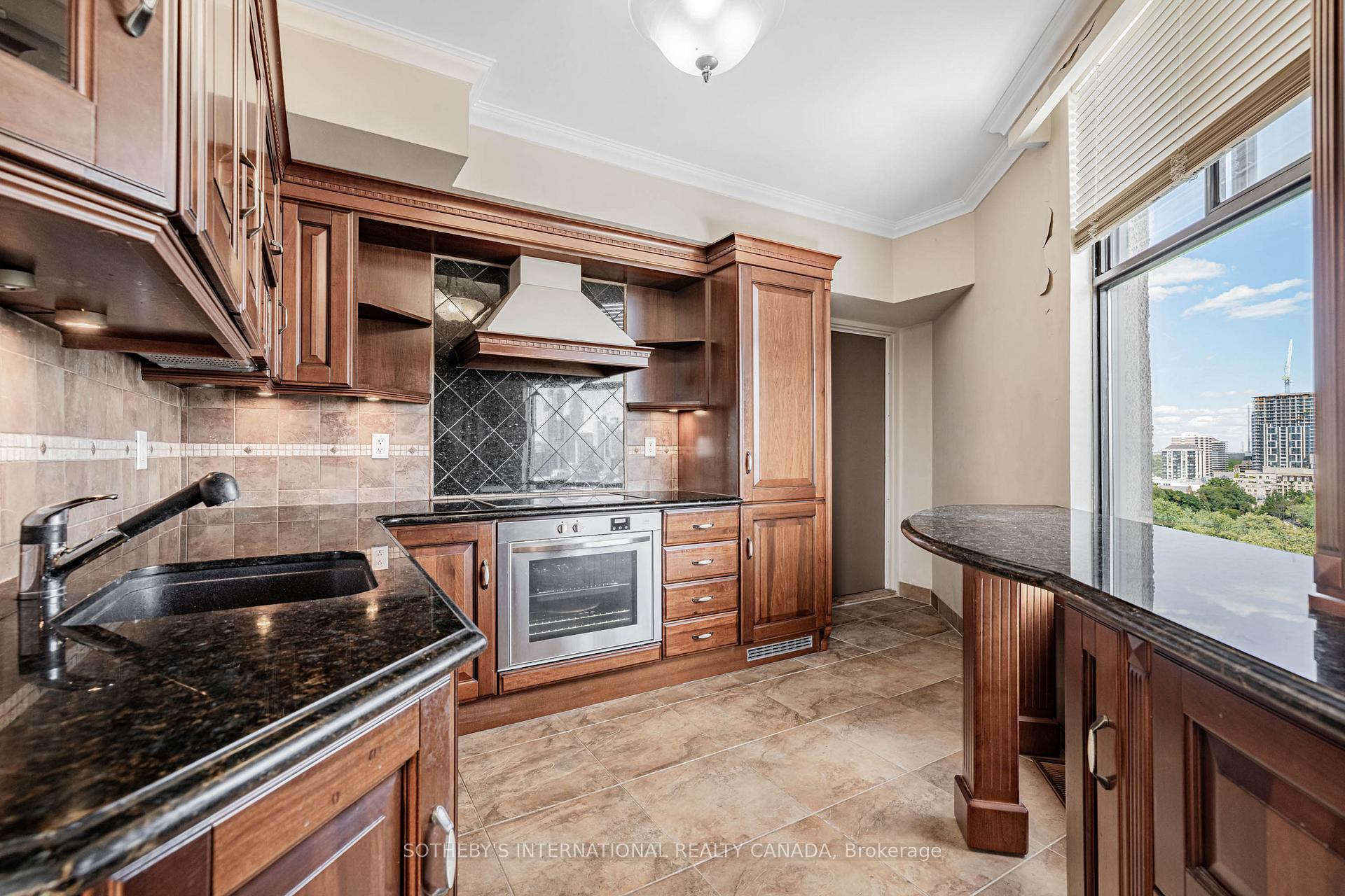 Photo 14 of Unit 13, 423 Avenue Road, Toronto, Yonge-St. Clair — HOMEH