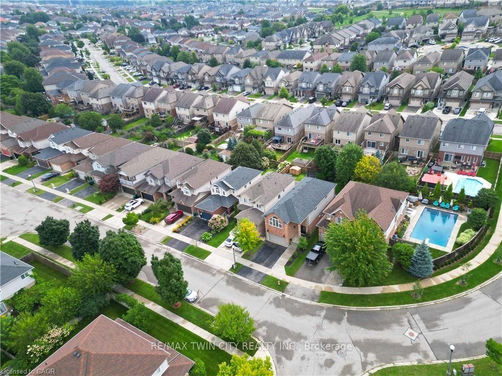 Photo 43 of 231 Steepleridge Street, Kitchener, Doon South — HOMEH