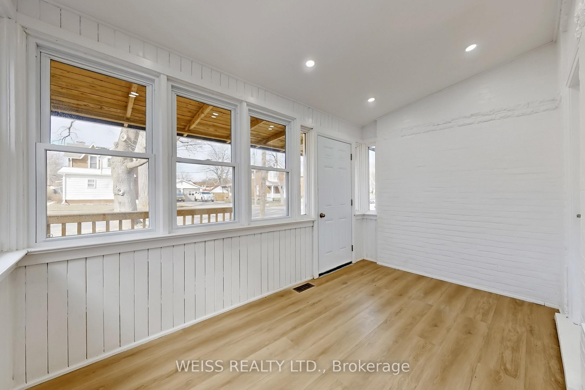 Photo 2 of 181 Talbot Street N, Norfolk, Simcoe — HOMEH