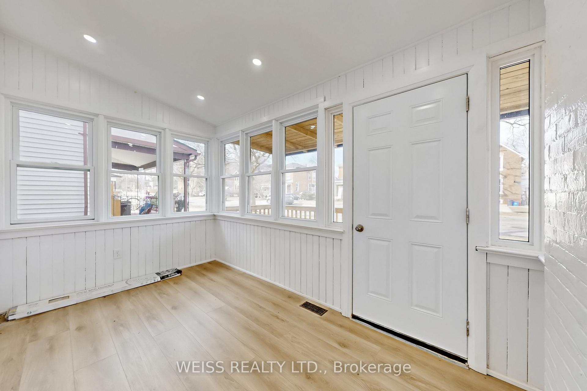 Photo 4 of 181 Talbot Street N, Norfolk, Simcoe — HOMEH