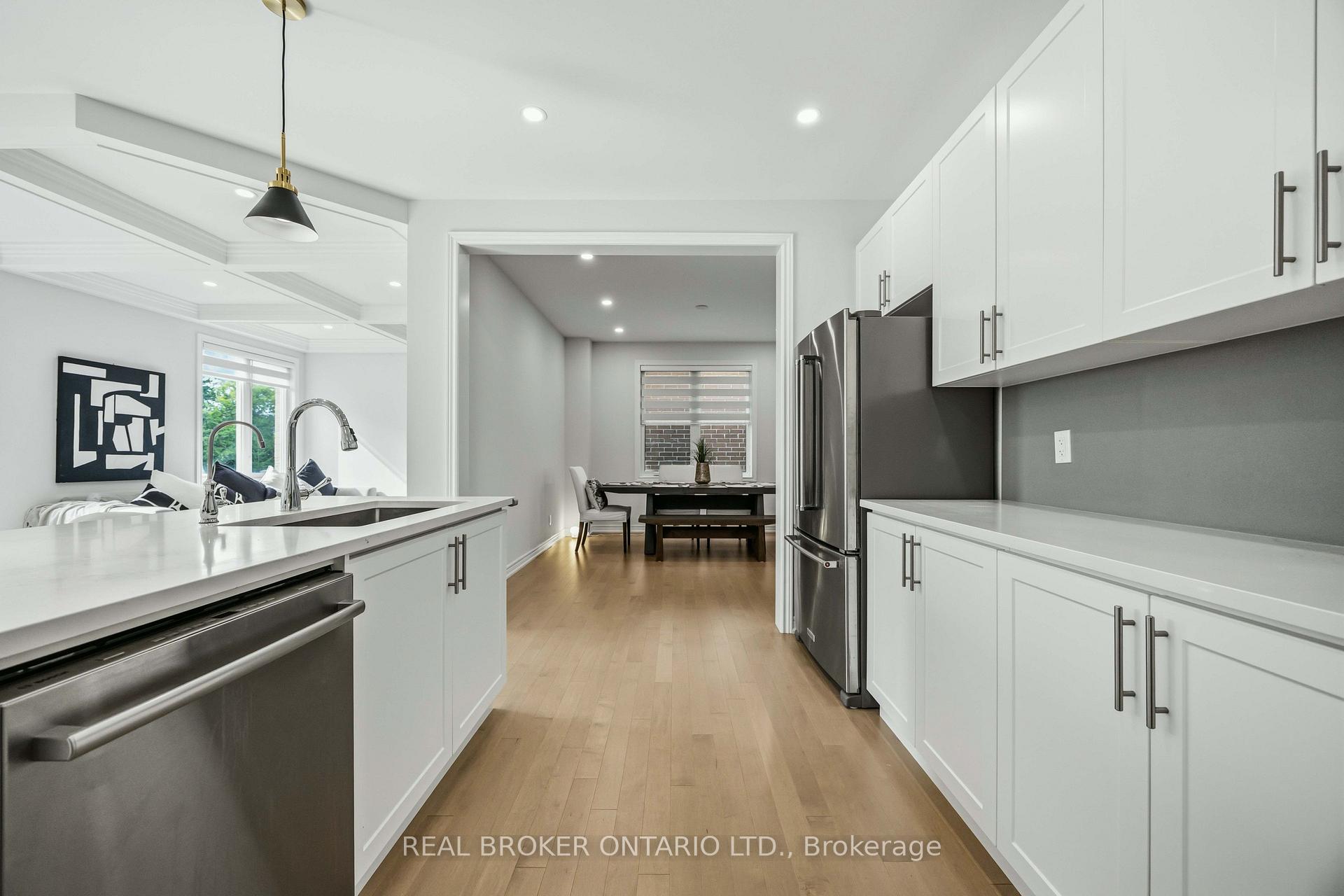 Photo 15 of 12 Seedling Crescent, Whitchurch-Stouffville, Stouffville — HOMEH