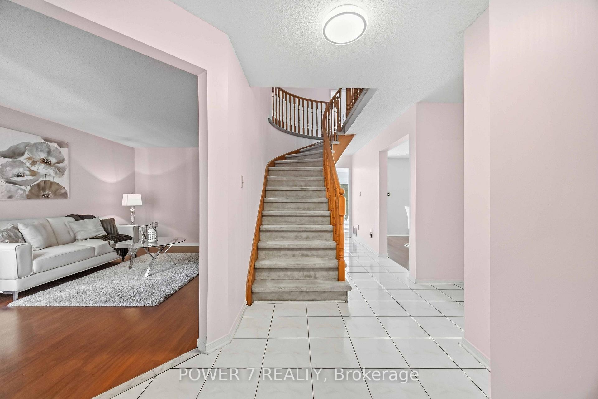 Photo 5 of 98 Sullivan Drive, Ajax, Central — HOMEH