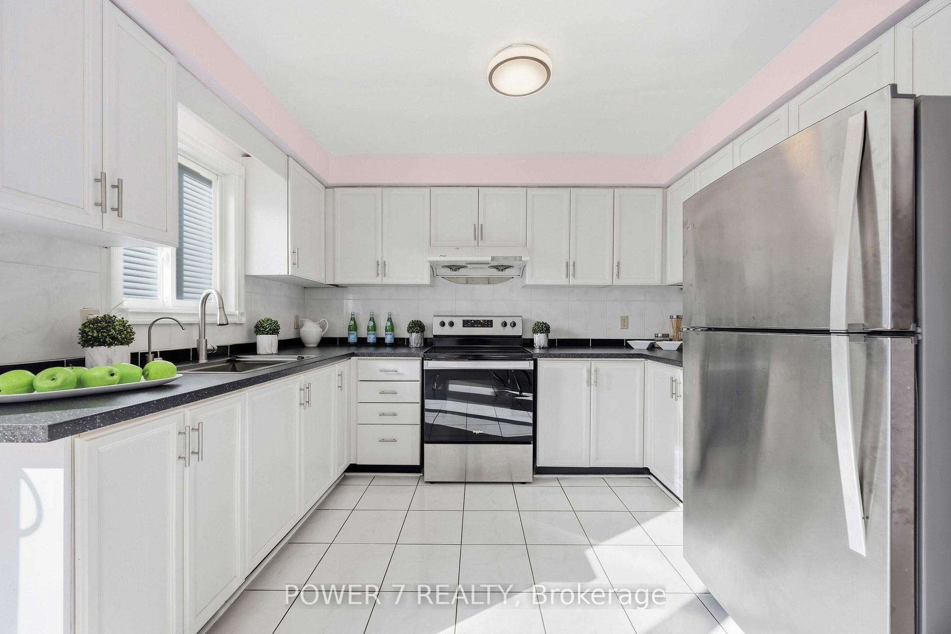 Photo 22 of 98 Sullivan Drive, Ajax, Central — HOMEH