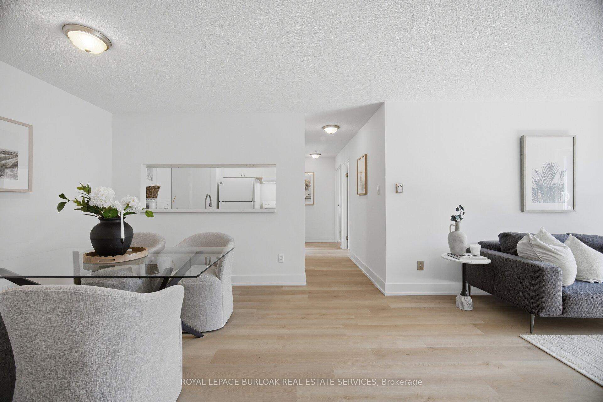 Photo of Unit 532, 1450 Glen Abbey Gate