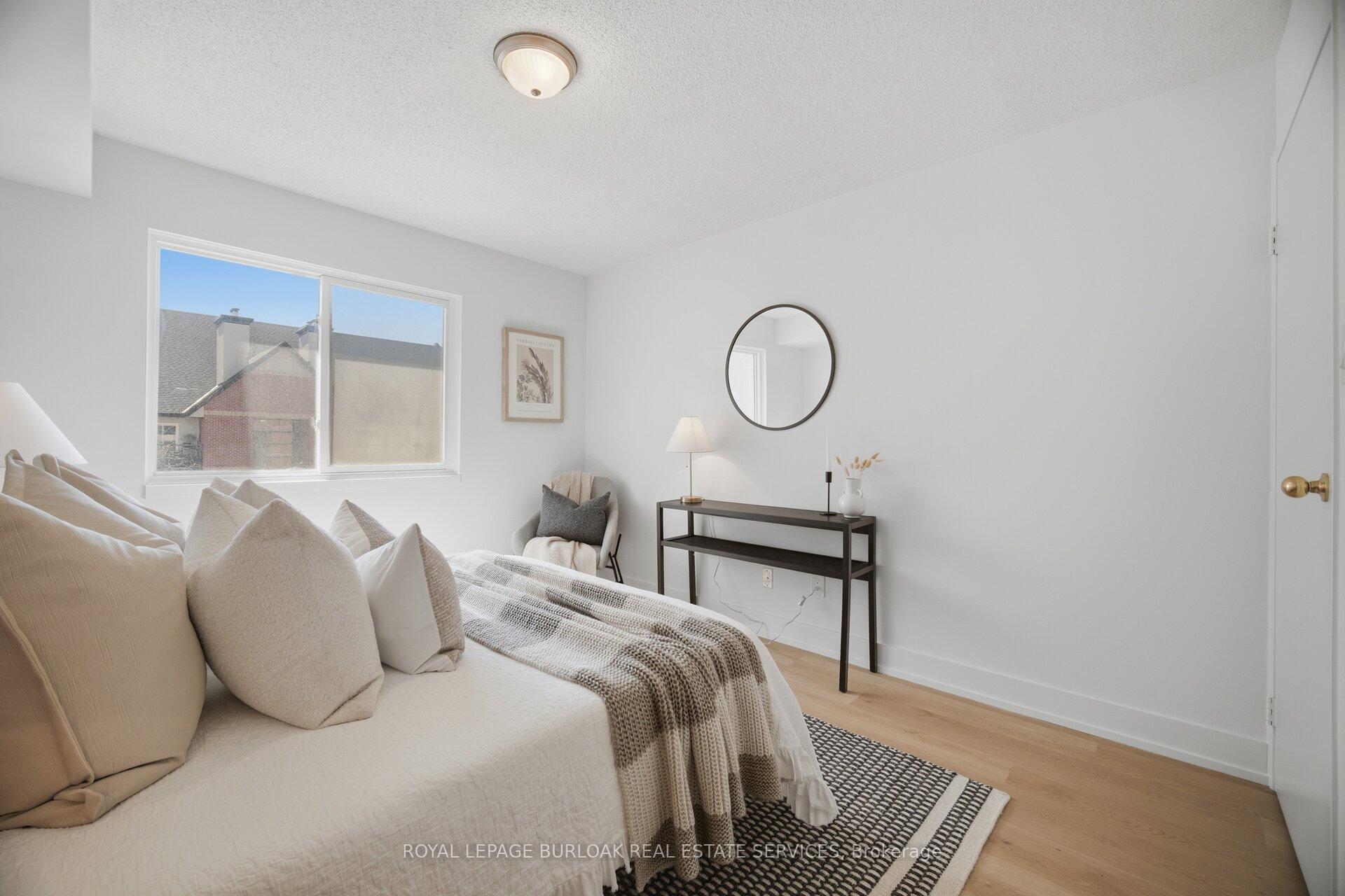 Photo 21 of Unit 532, 1450 Glen Abbey Gate, Oakville, Glen Abbey — HOMEH
