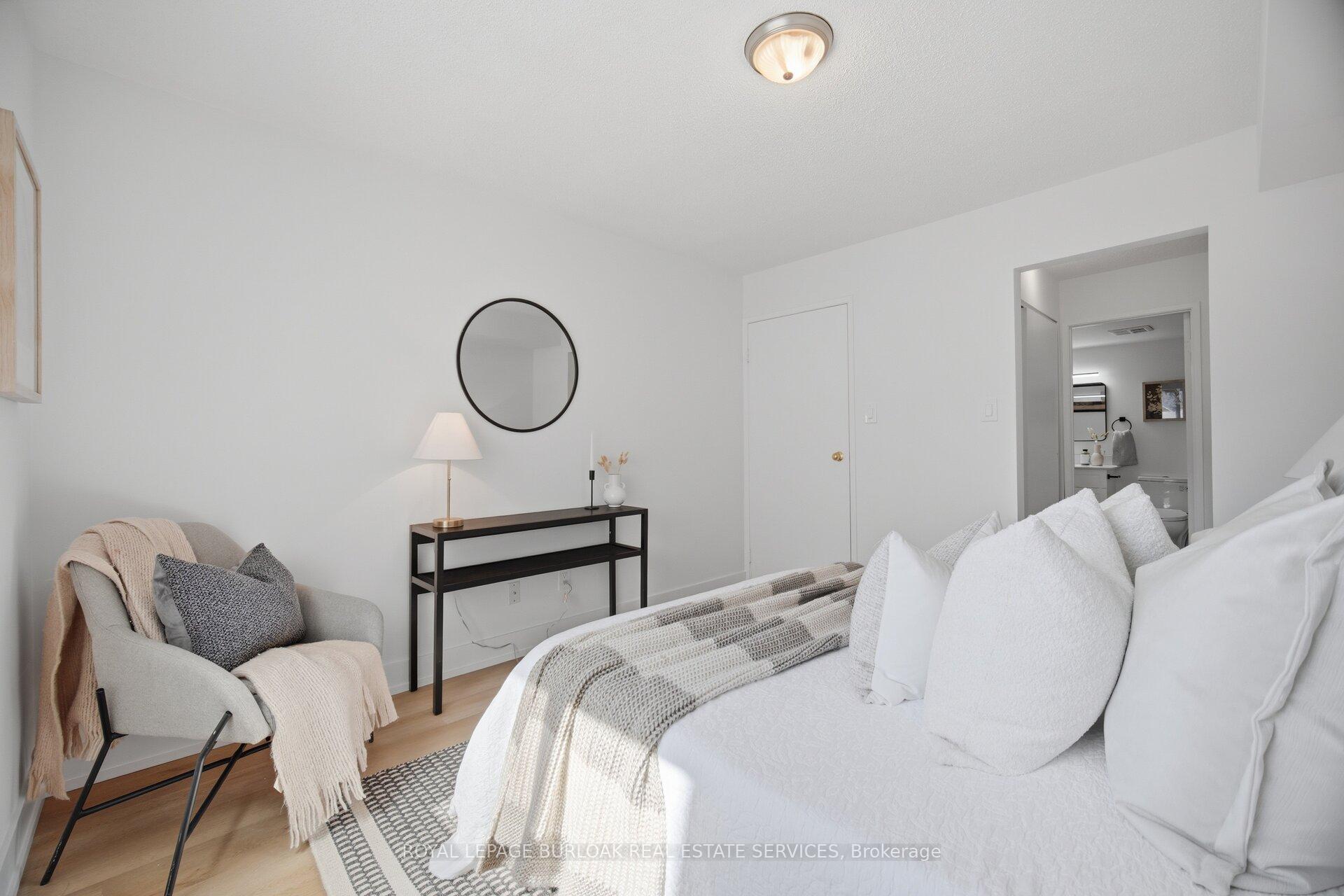 Photo 22 of Unit 532, 1450 Glen Abbey Gate, Oakville, Glen Abbey — HOMEH