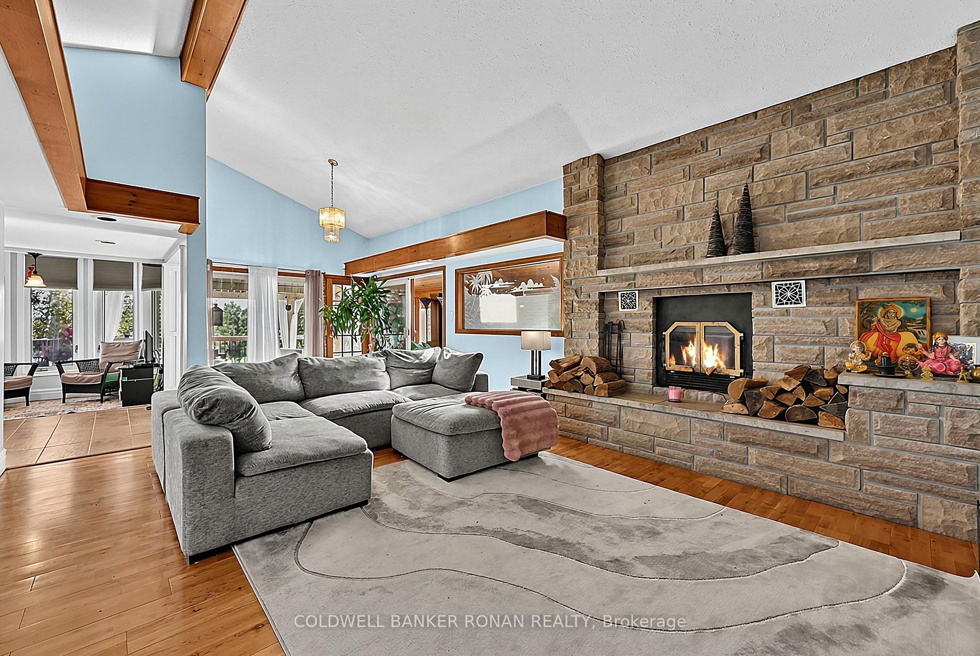 Photo 6 of 675446 Hurontario Street, Mono, Rural Mono — HOMEH