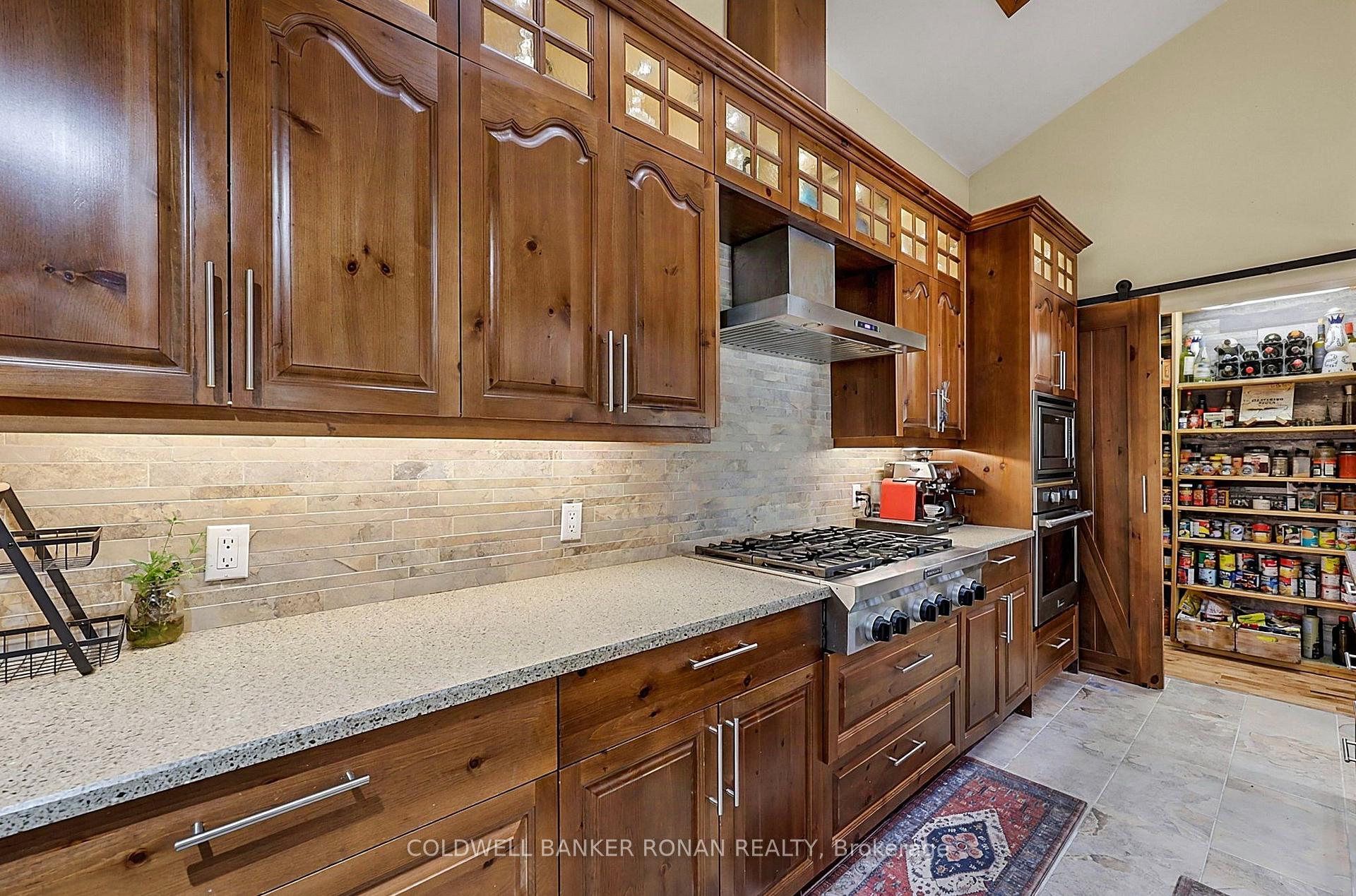 Photo 10 of 675446 Hurontario Street, Mono, Rural Mono — HOMEH