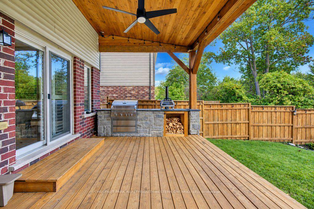 Photo 42 of 31 Elmbank Trail, Kitchener, Doon South — HOMEH