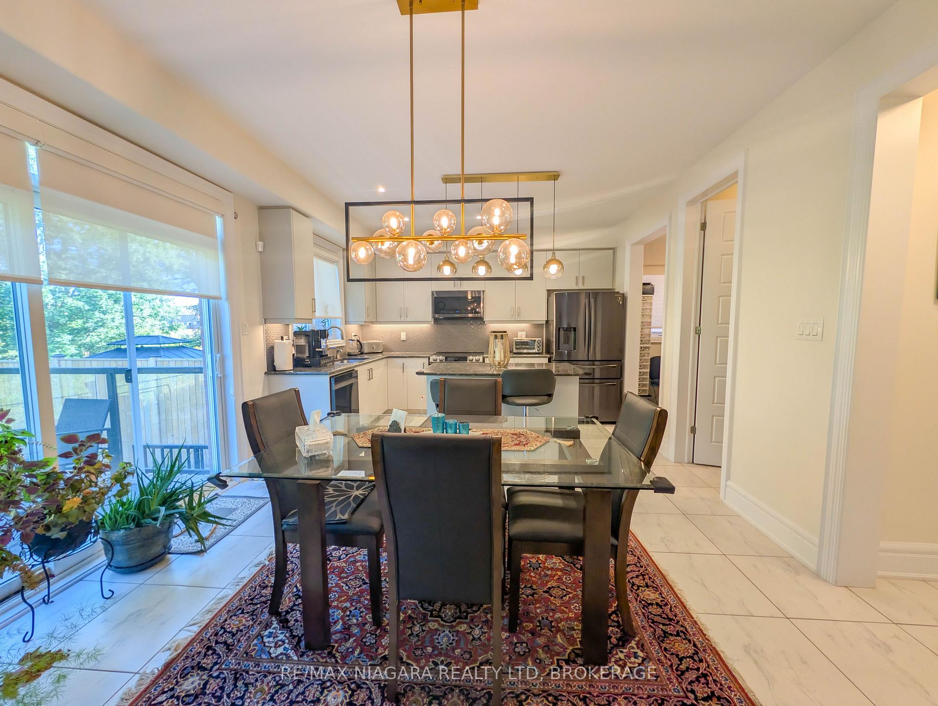 Photo 9 of 7868 Odell Crescent, Niagara Falls, Brown — HOMEH