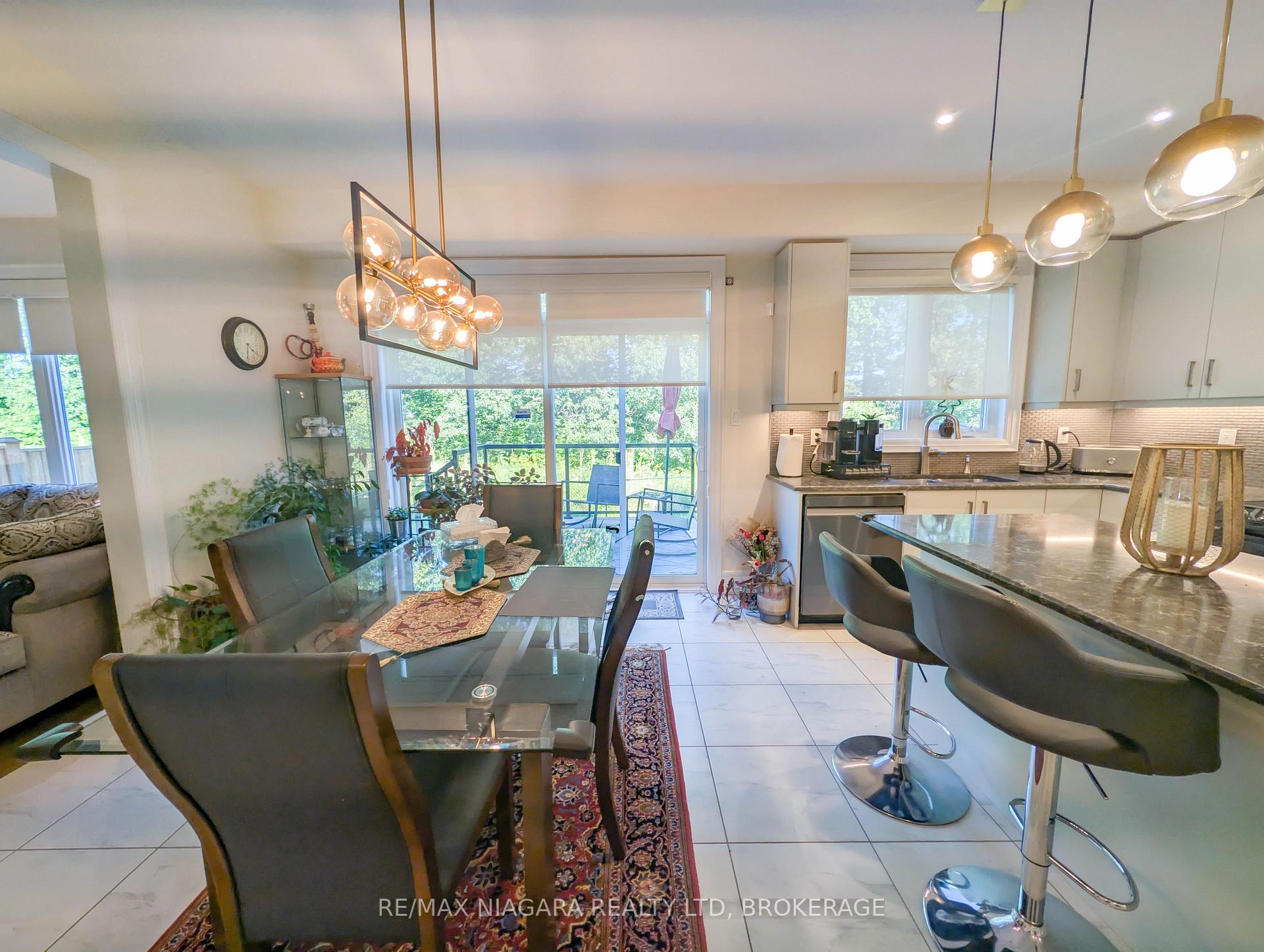 Photo 10 of 7868 Odell Crescent, Niagara Falls, Brown — HOMEH