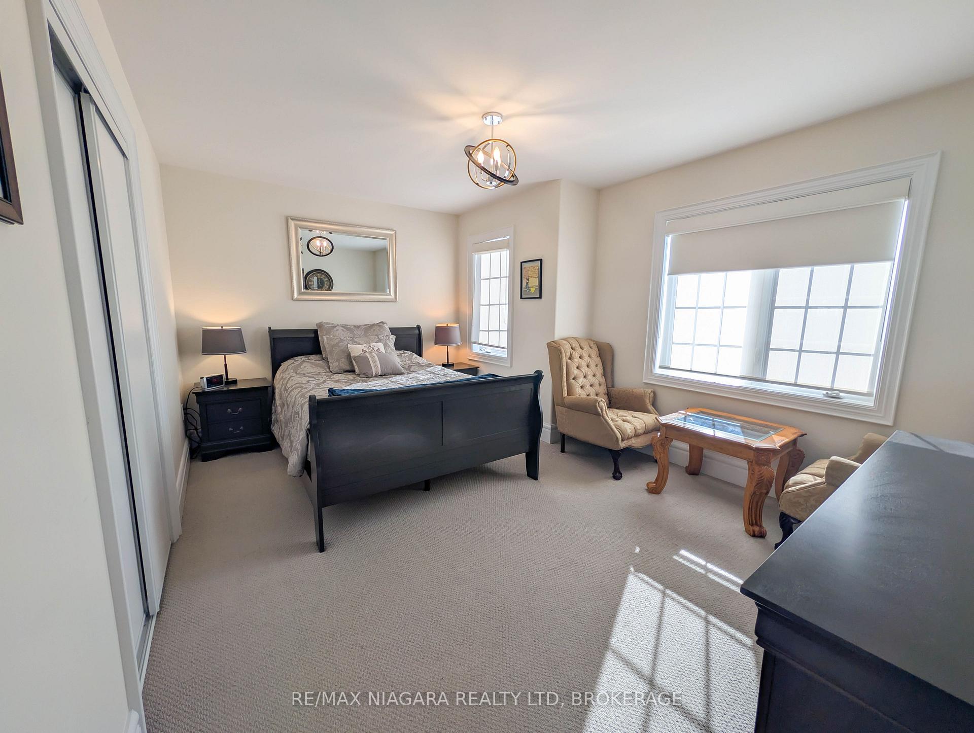 Photo 22 of 7868 Odell Crescent, Niagara Falls, Brown — HOMEH