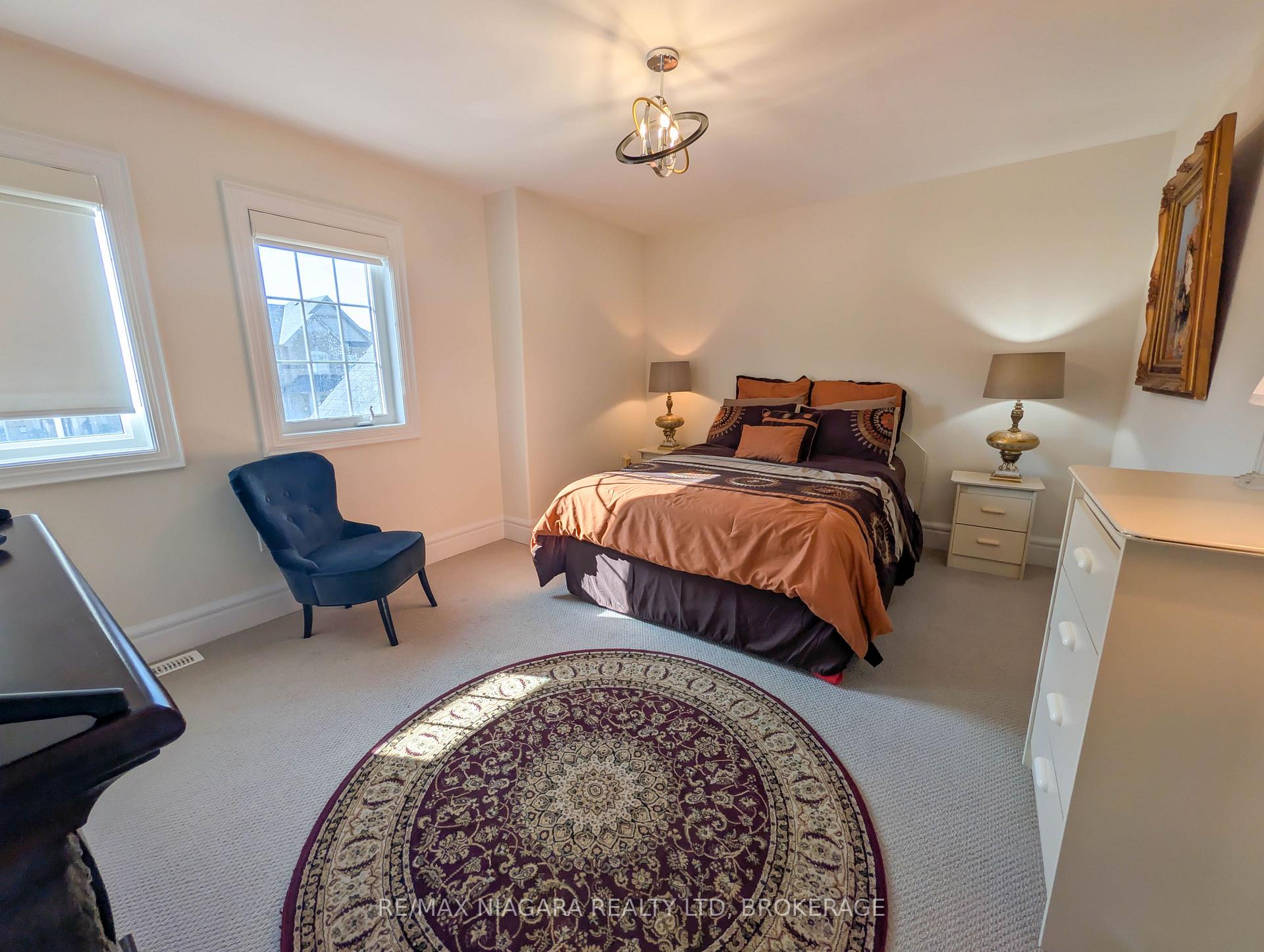 Photo 24 of 7868 Odell Crescent, Niagara Falls, Brown — HOMEH