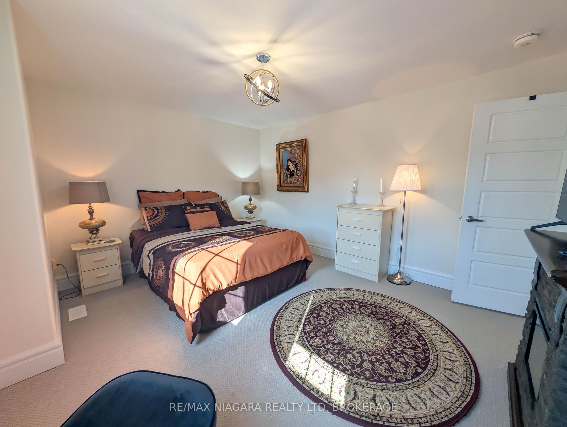 Photo 25 of 7868 Odell Crescent, Niagara Falls, Brown — HOMEH