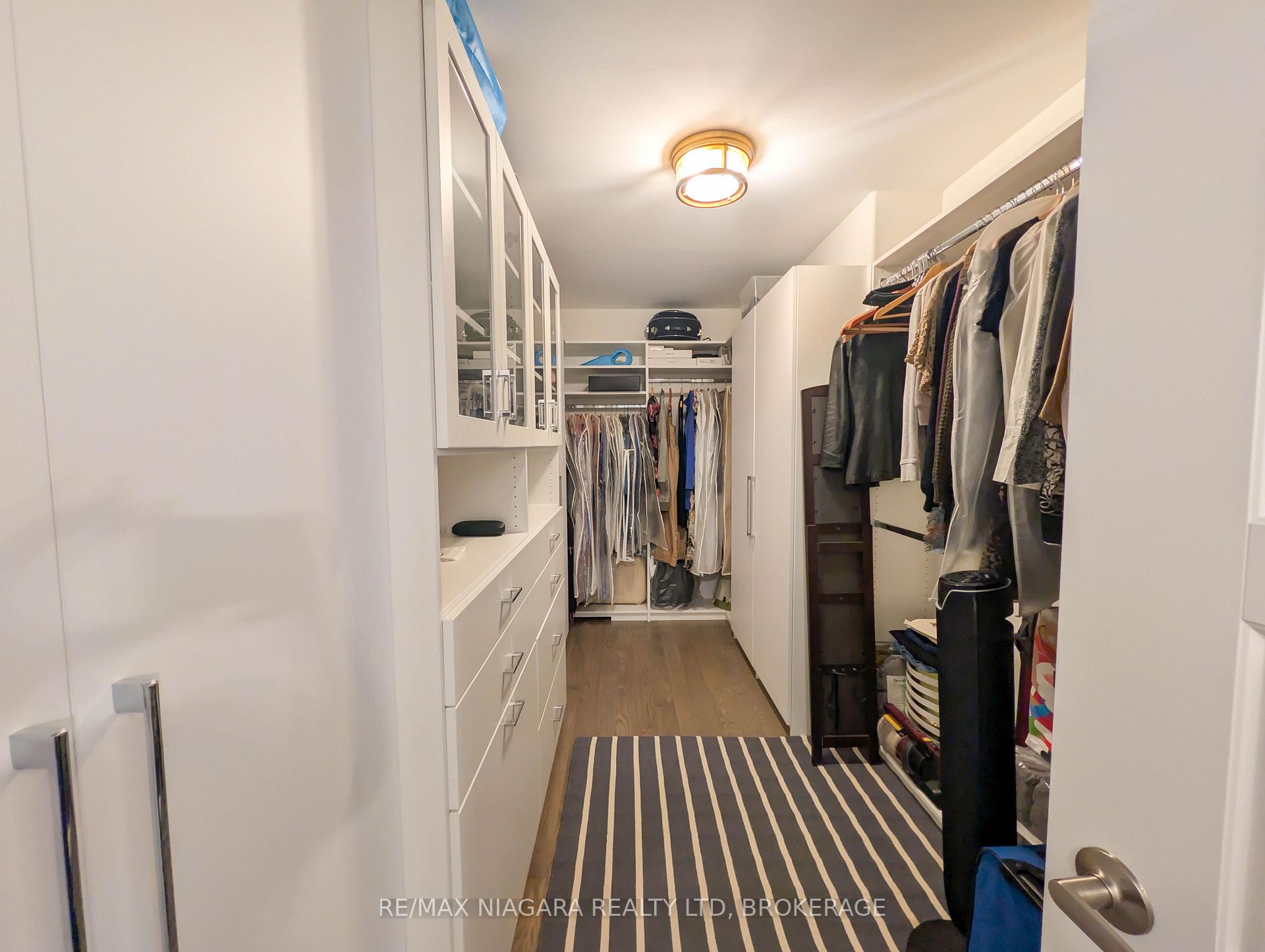 Photo 30 of 7868 Odell Crescent, Niagara Falls, Brown — HOMEH