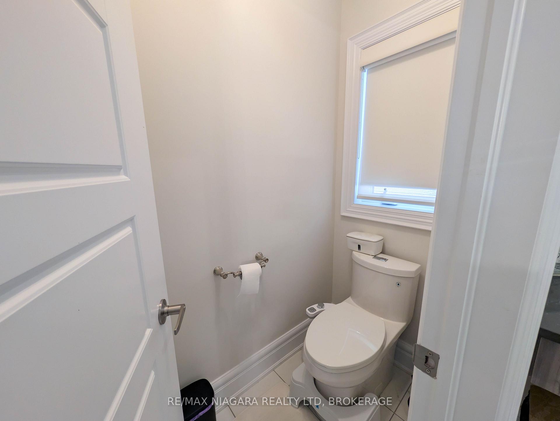 Photo 36 of 7868 Odell Crescent, Niagara Falls, Brown — HOMEH