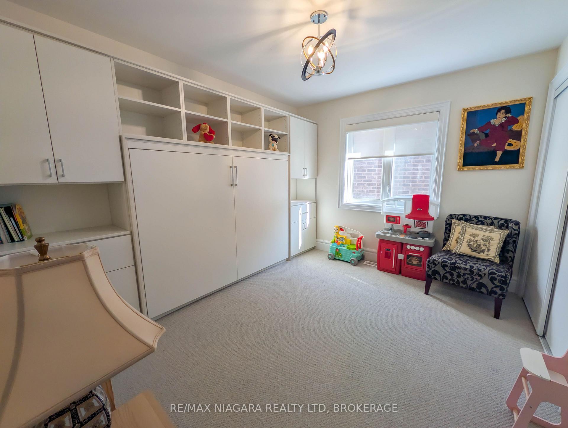 Photo 39 of 7868 Odell Crescent, Niagara Falls, Brown — HOMEH