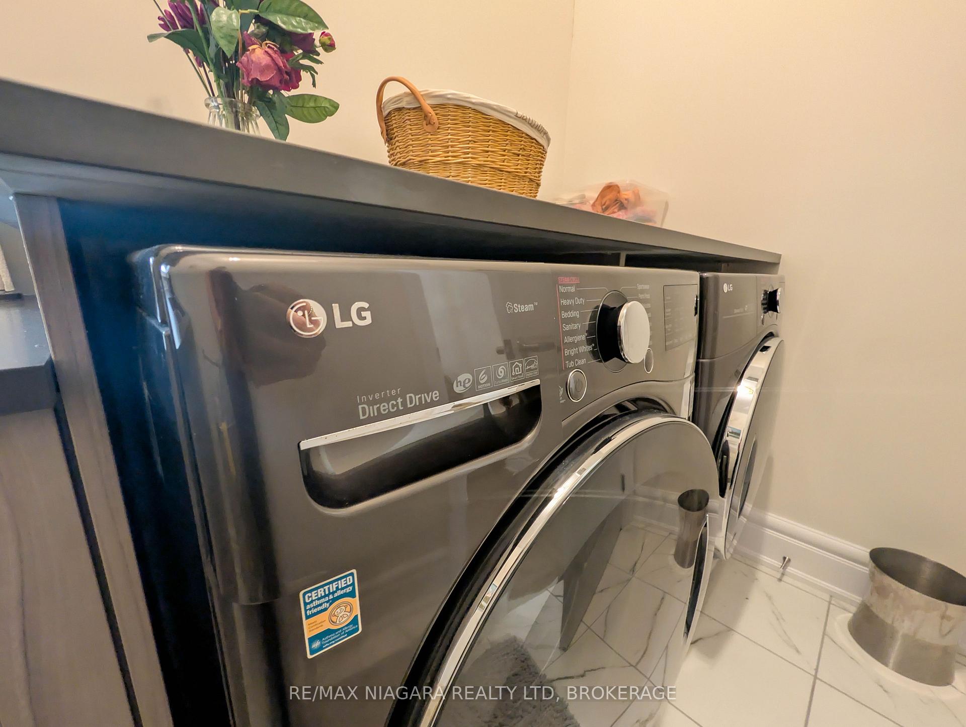 Photo 42 of 7868 Odell Crescent, Niagara Falls, Brown — HOMEH