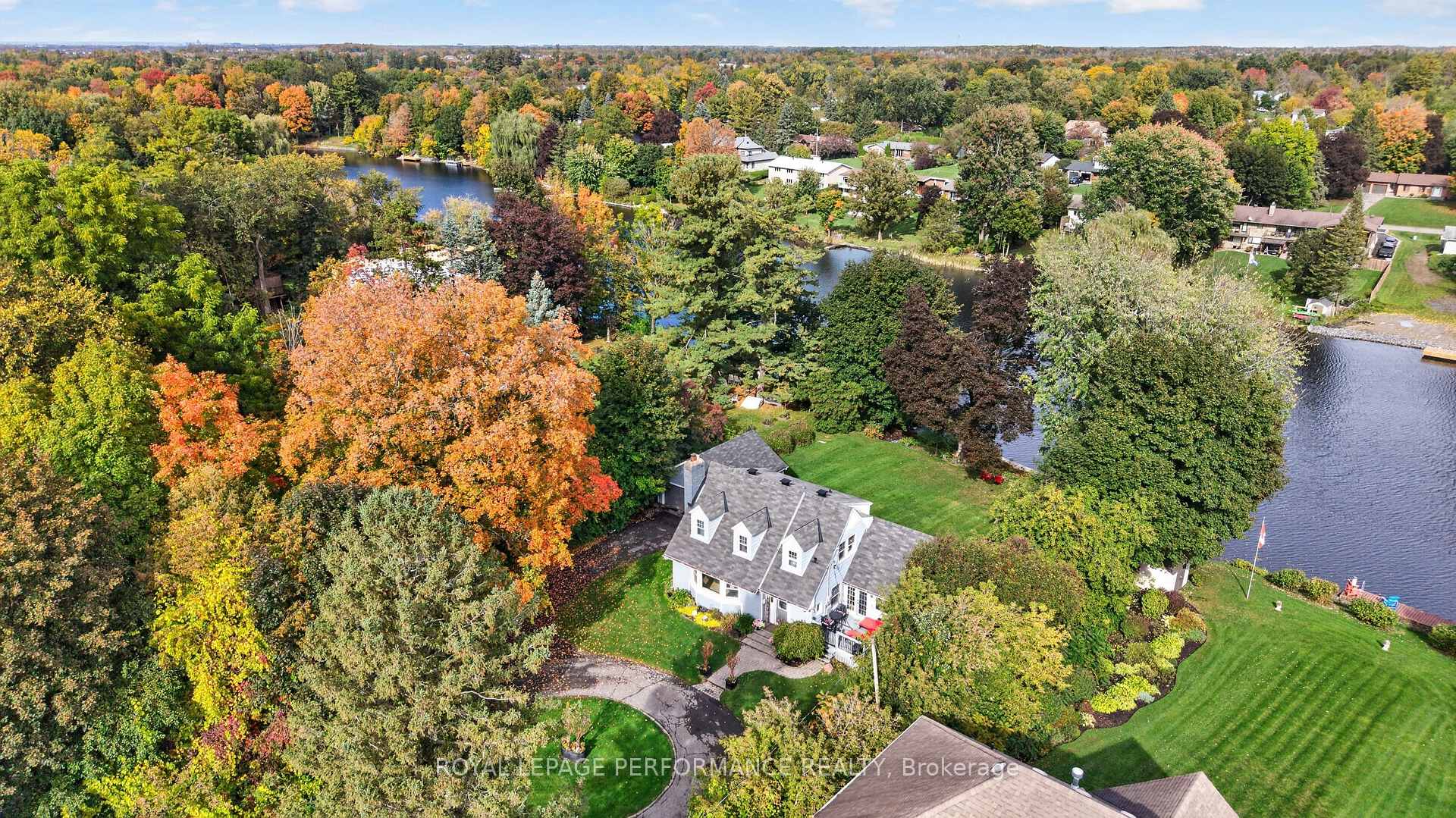Photo 4 of 5587 Manotick Main Street, Ottawa, Manotick Village & Manotick Estates — HOMEH