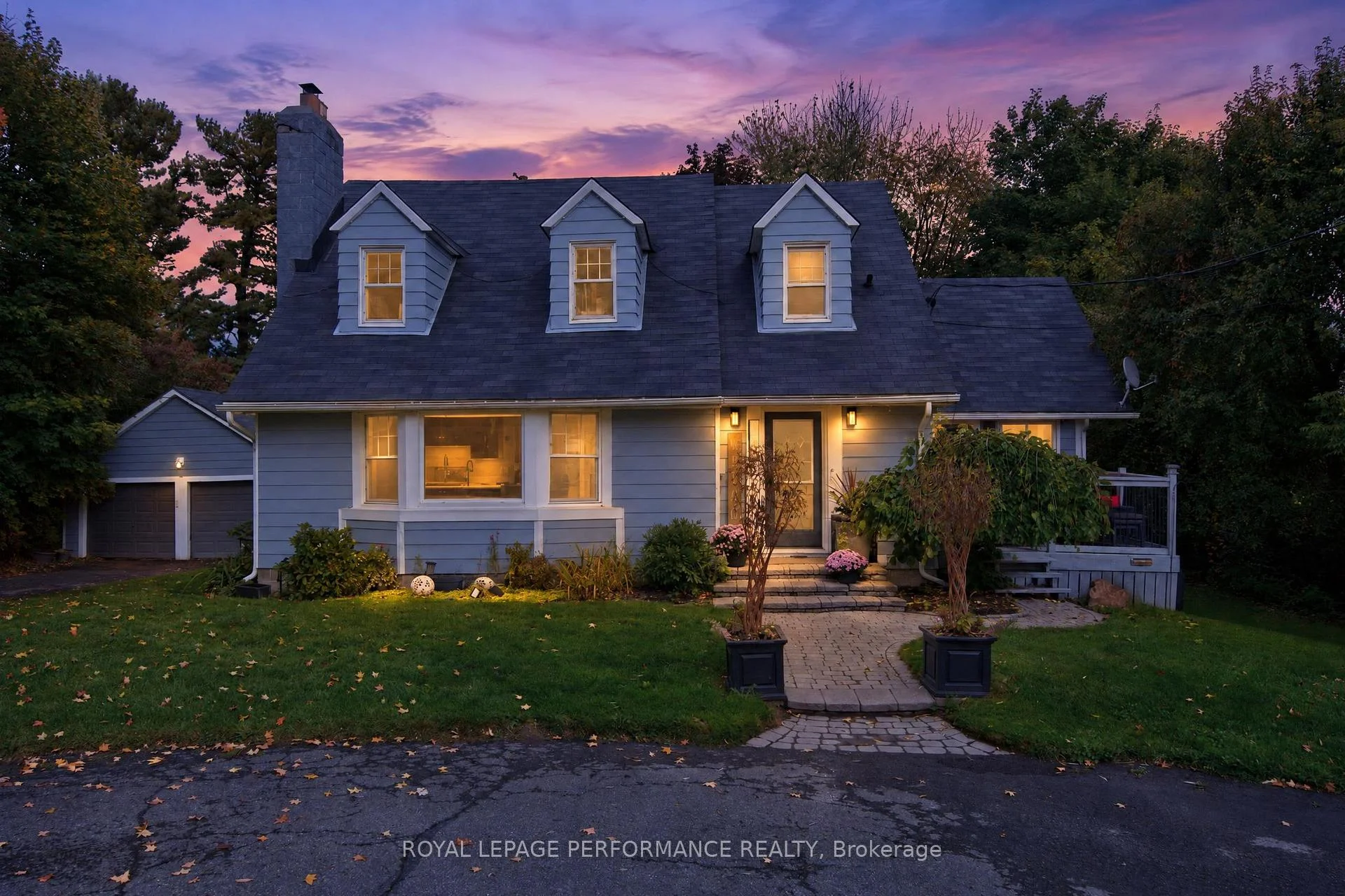 Photo 2 of 5587 Manotick Main Street, Ottawa, Manotick Village & Manotick Estates — HOMEH