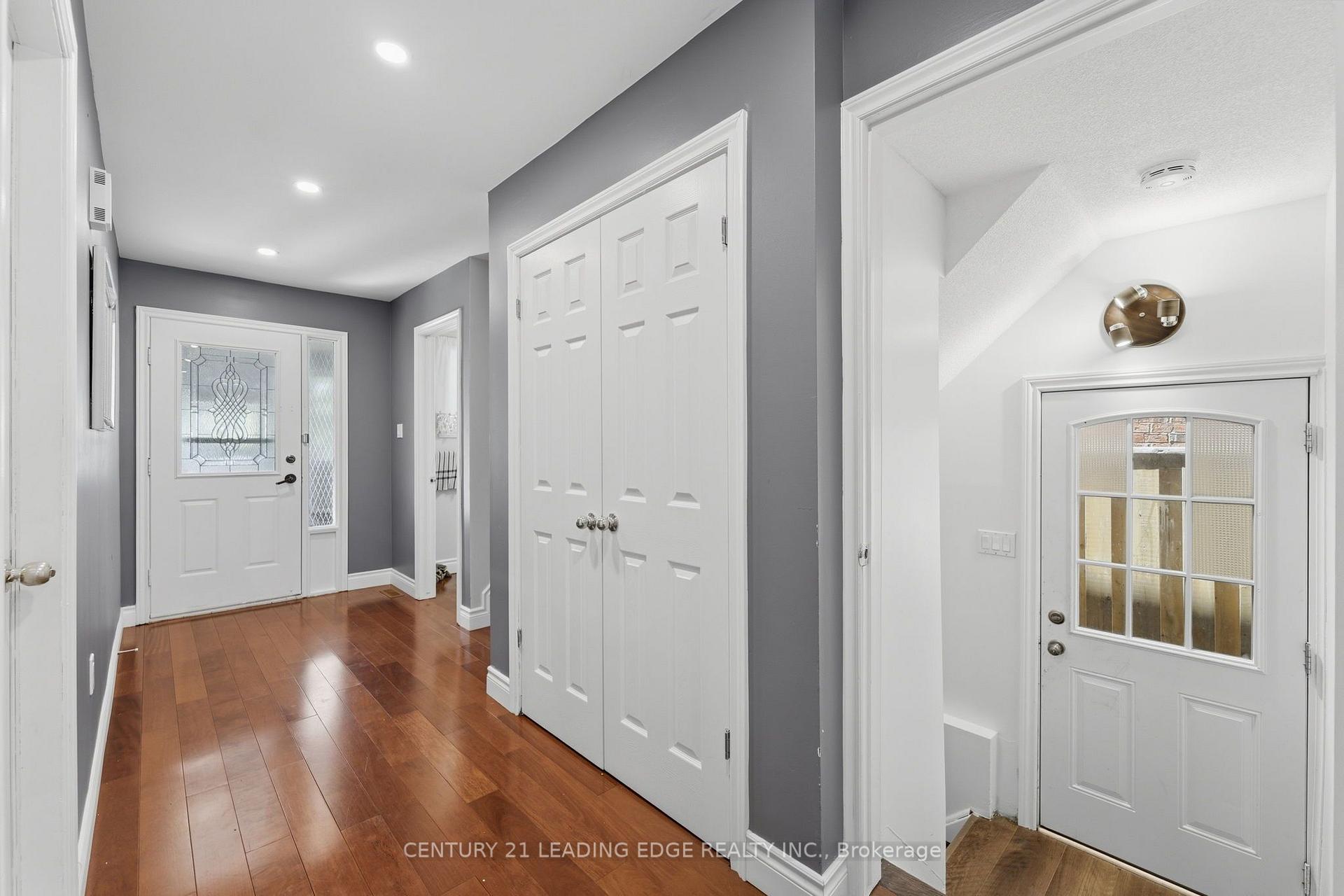 Photo 4 of 749 Stone Church Road E, Hamilton, Randall — HOMEH