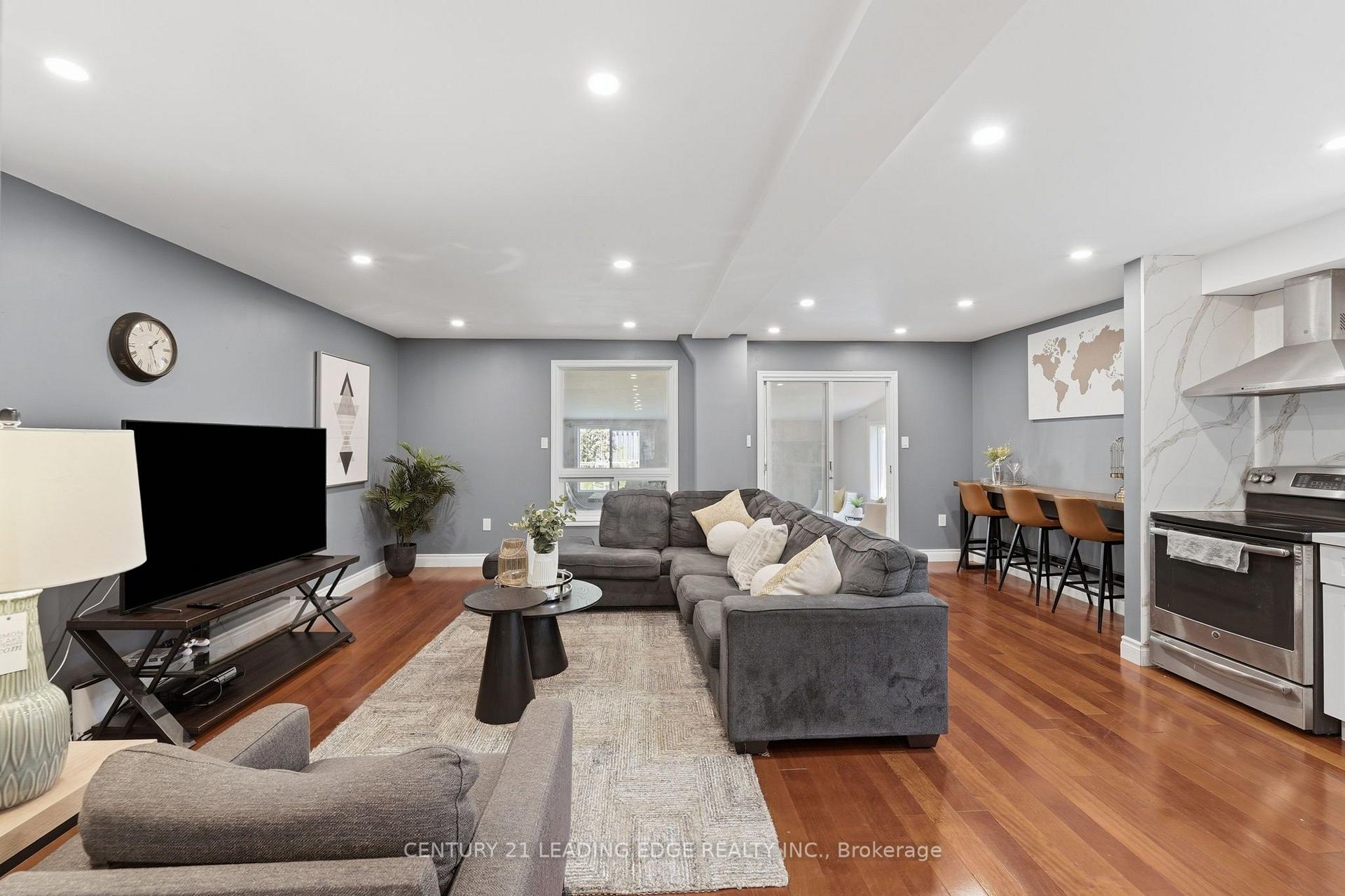 Photo 6 of 749 Stone Church Road E, Hamilton, Randall — HOMEH