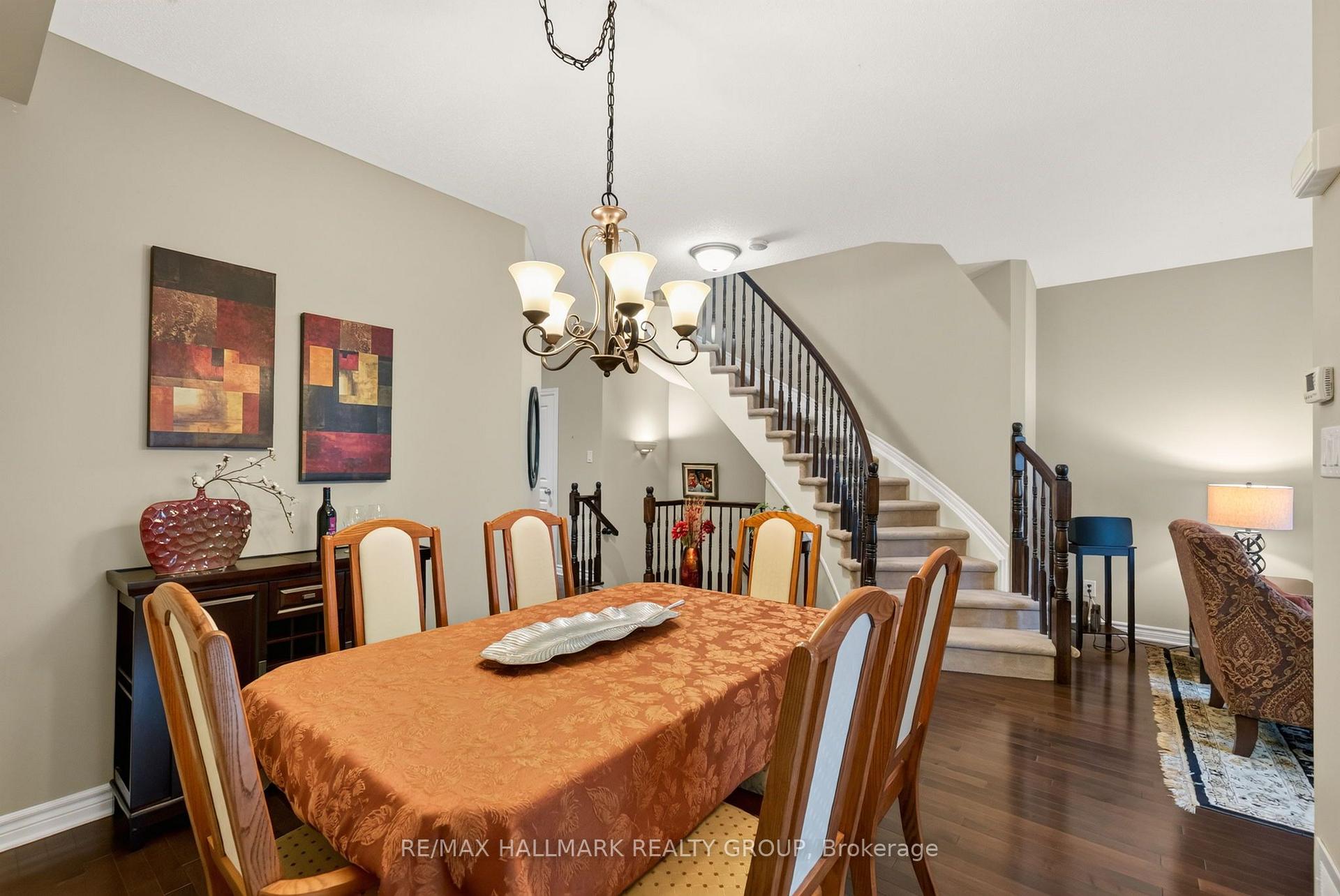 Photo 8 of 304 Celtic Ridge Crescent, Ottawa, Kanata - Morgan's Grant/South March — HOMEH