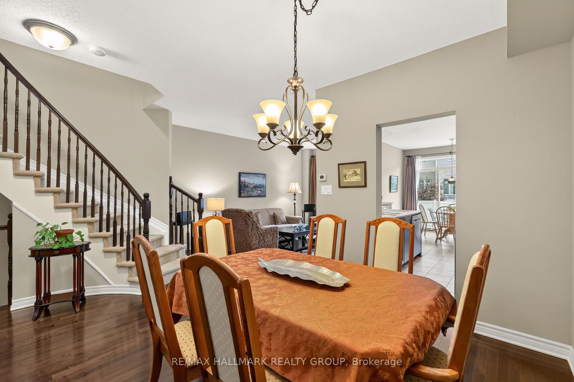 Photo 9 of 304 Celtic Ridge Crescent, Ottawa, Kanata - Morgan's Grant/South March — HOMEH