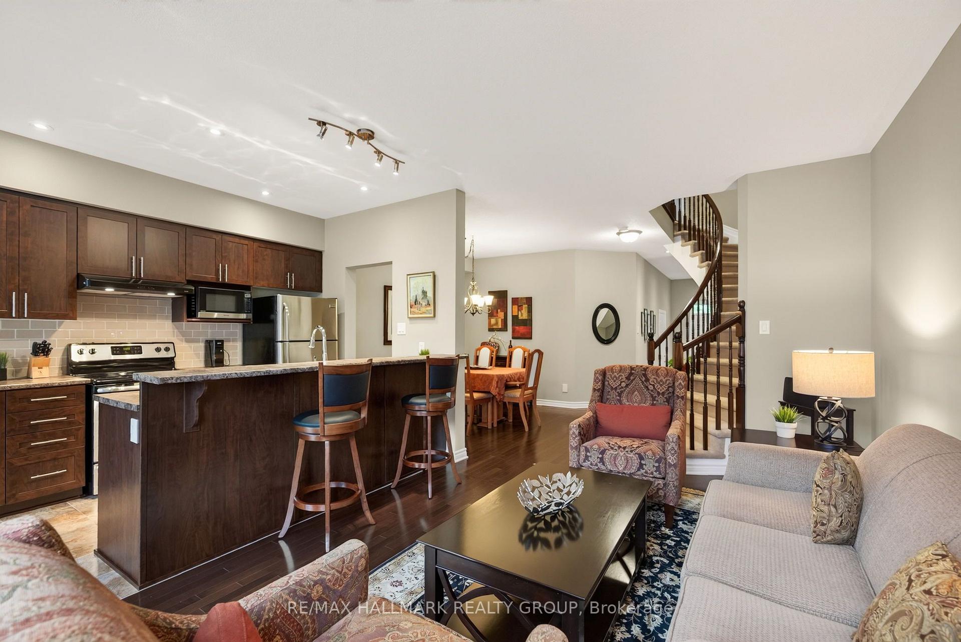Photo 12 of 304 Celtic Ridge Crescent, Ottawa, Kanata - Morgan's Grant/South March — HOMEH