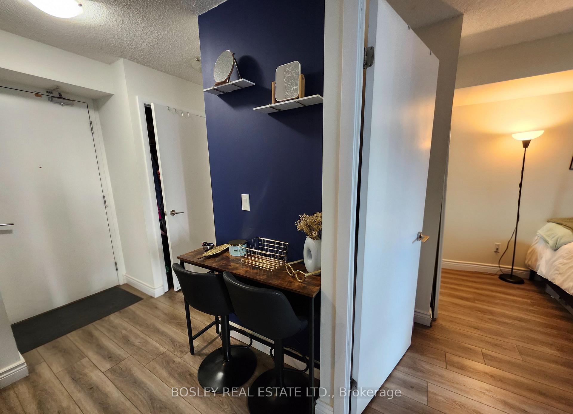 Photo 5 of Unit 414, 215 Fort York Boulevard, Toronto, Niagara — HOMEH