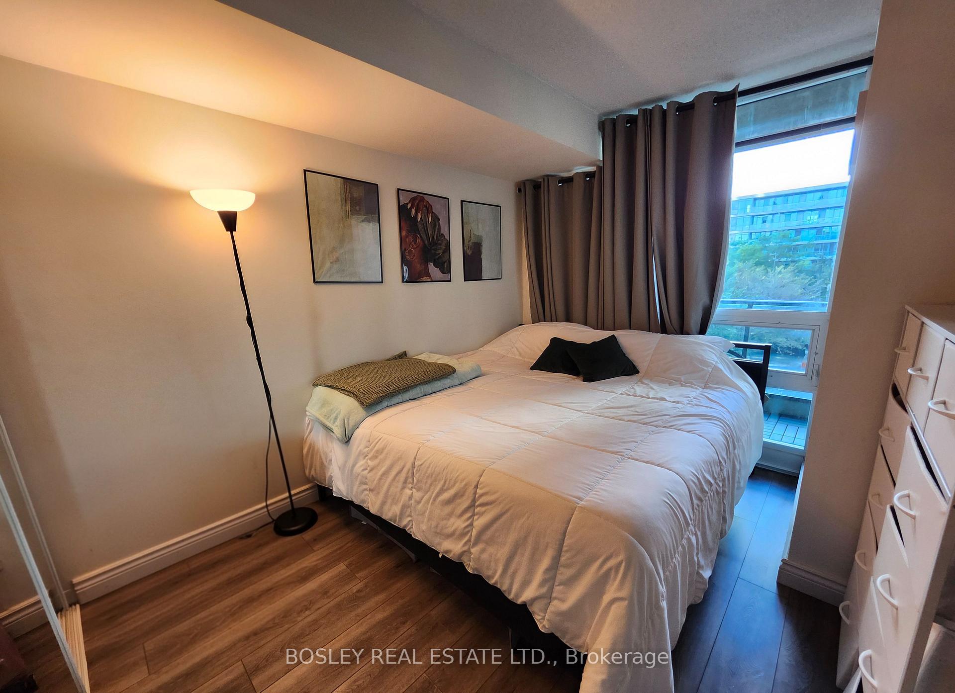 Photo 6 of Unit 414, 215 Fort York Boulevard, Toronto, Niagara — HOMEH