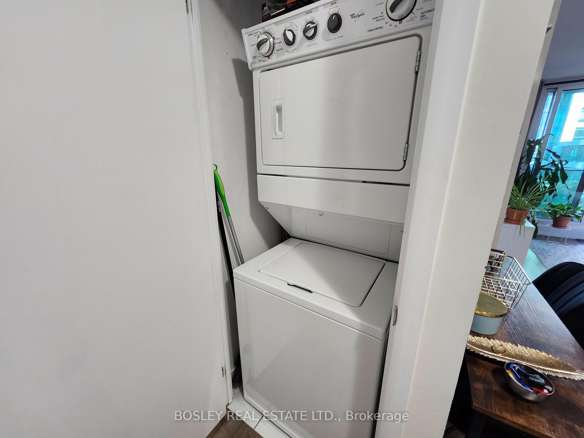 Photo 9 of Unit 414, 215 Fort York Boulevard, Toronto, Niagara — HOMEH