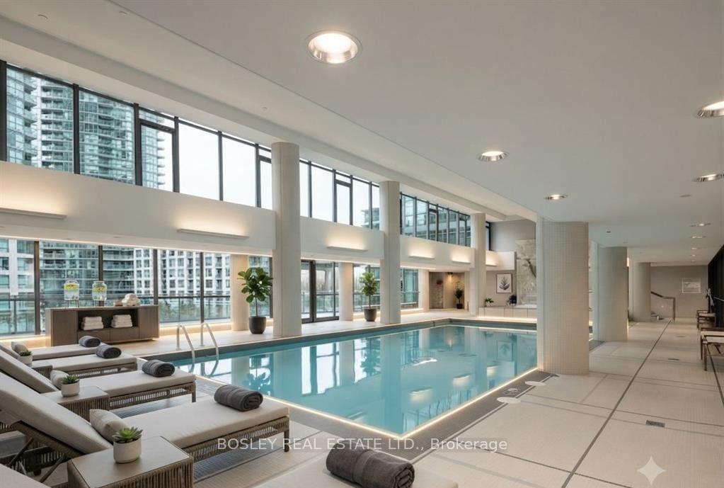 Photo 12 of Unit 414, 215 Fort York Boulevard, Toronto, Niagara — HOMEH