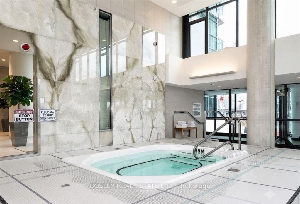 Photo 13 of Unit 414, 215 Fort York Boulevard, Toronto, Niagara — HOMEH