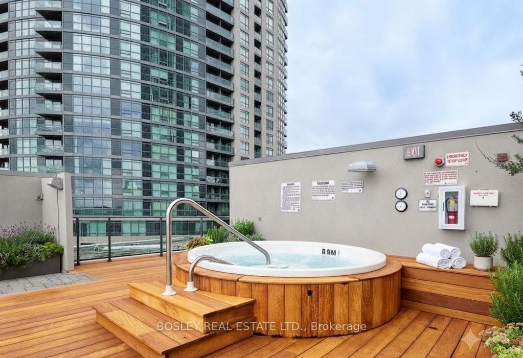 Photo 14 of Unit 414, 215 Fort York Boulevard, Toronto, Niagara — HOMEH