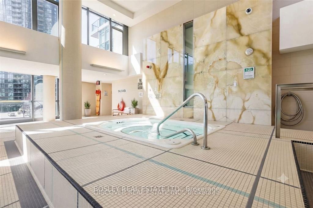 Photo 16 of Unit 414, 215 Fort York Boulevard, Toronto, Niagara — HOMEH