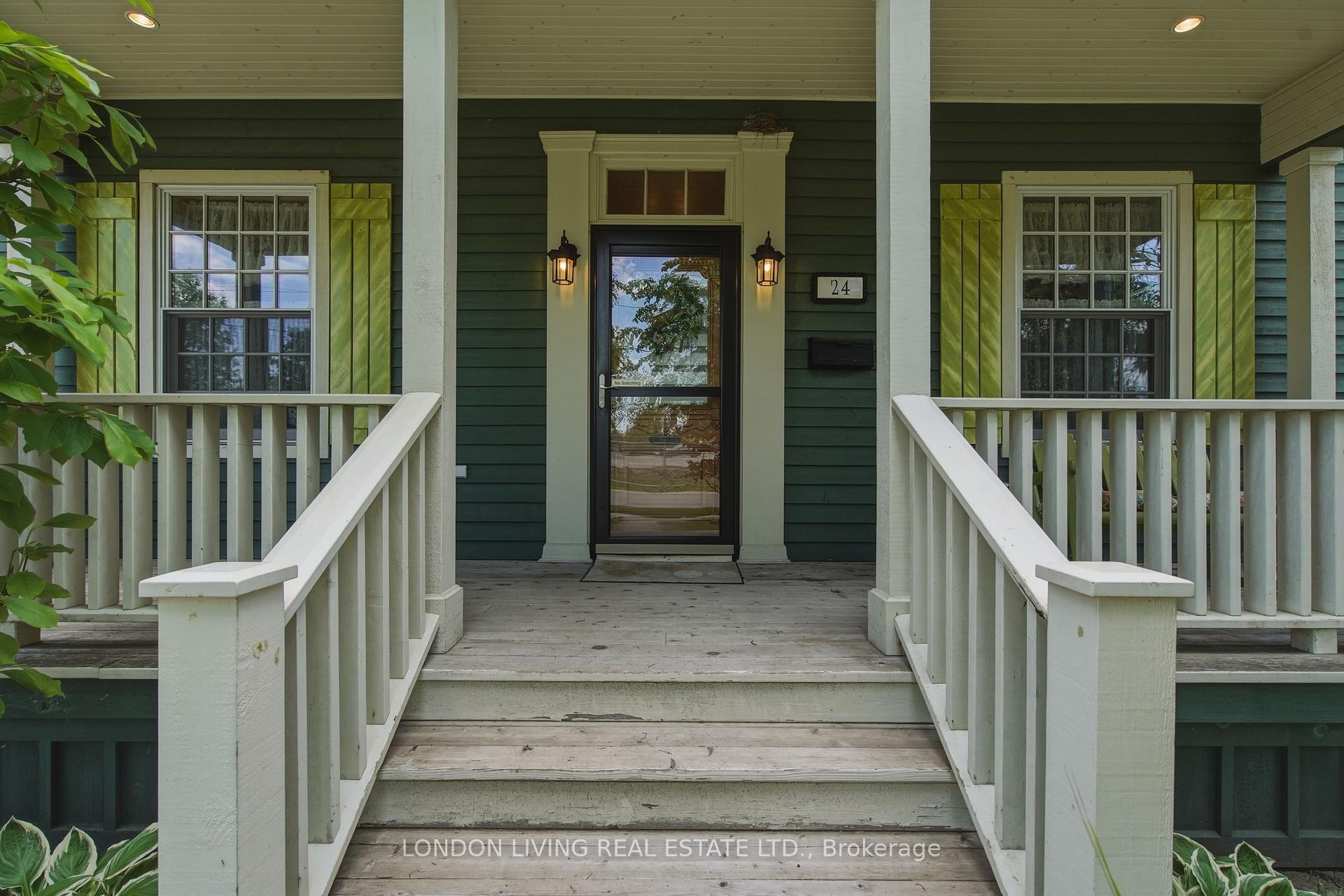 Photo 2 of 24 Centre Street, St. Thomas — HOMEH
