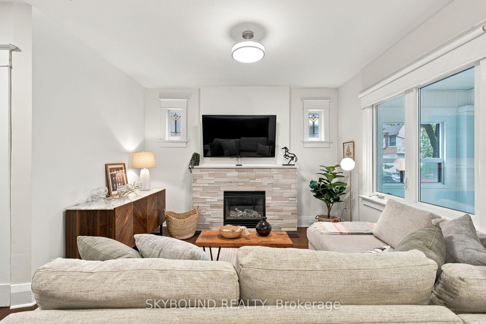 Photo 9 of 45 Westlake Avenue, Toronto, East End-Danforth — HOMEH